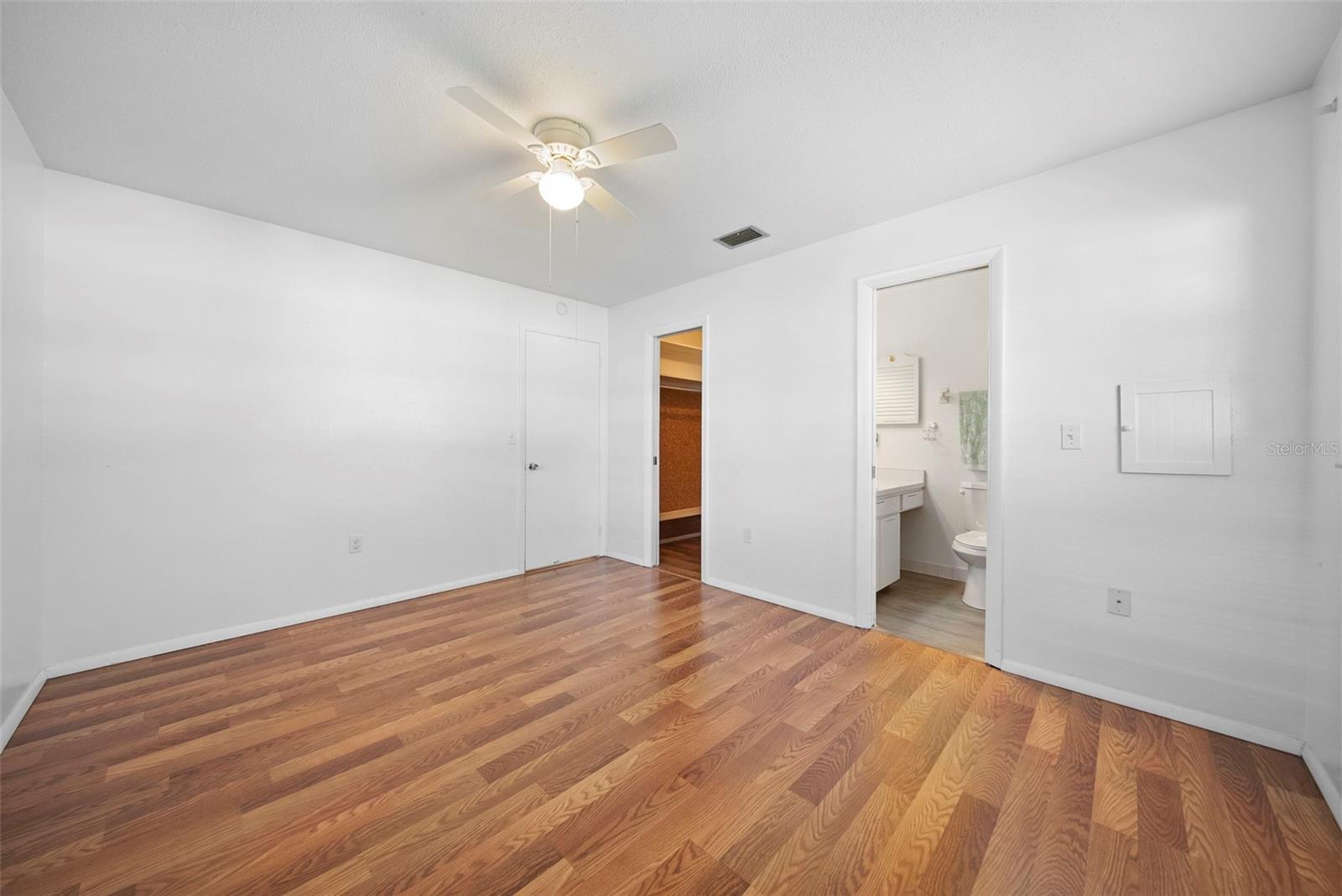 Image 20 of 35 For 4604 Park Acres Drive 96