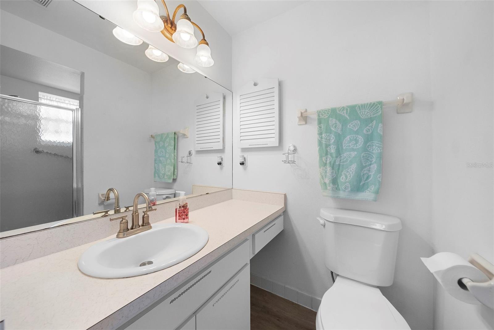 Image 21 of 35 For 4604 Park Acres Drive 96