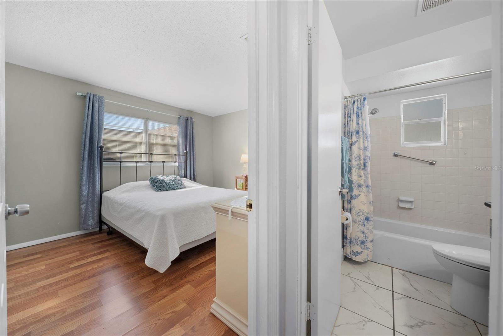 Image 27 of 35 For 4604 Park Acres Drive 96