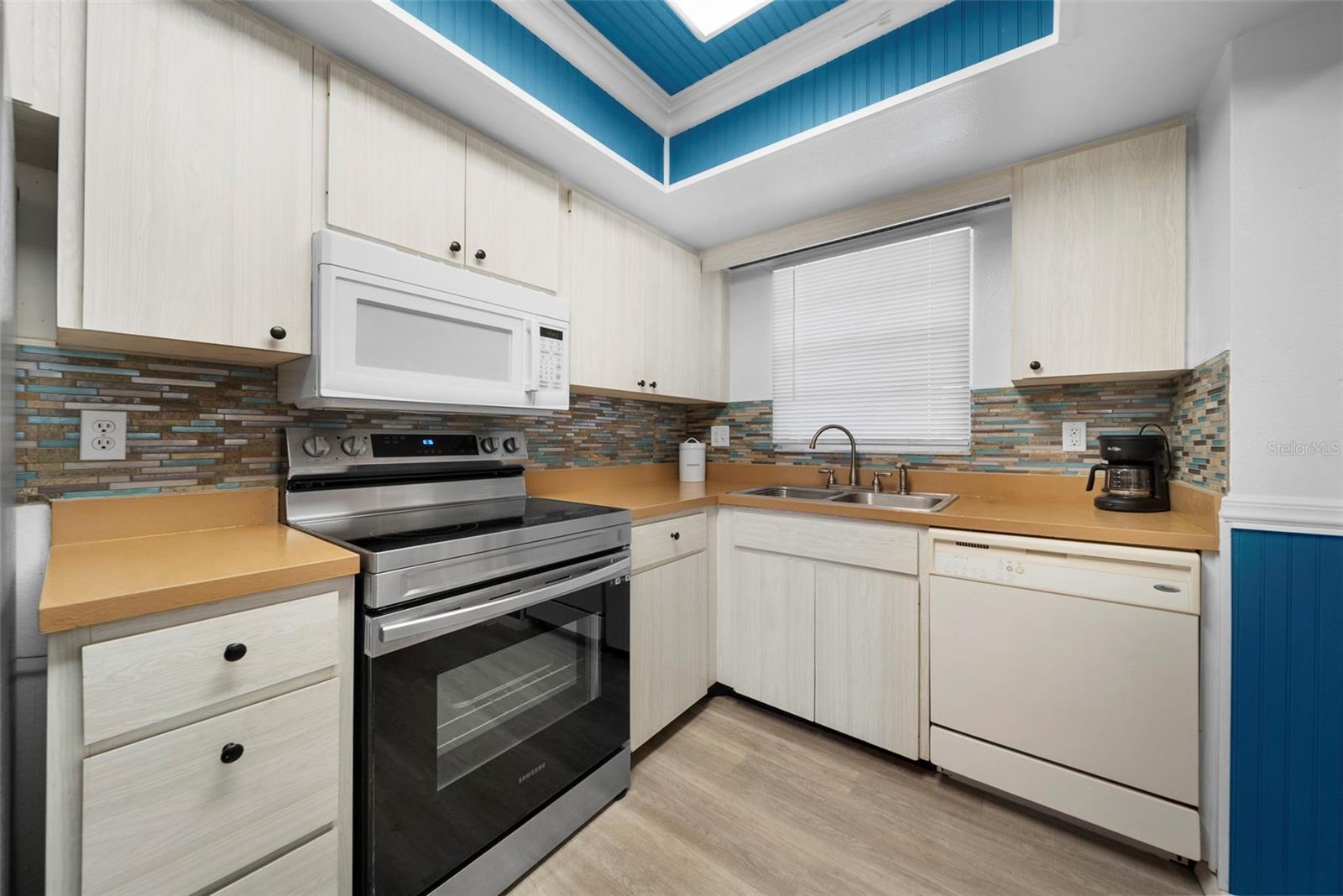 Image 8 of 35 For 4604 Park Acres Drive 96