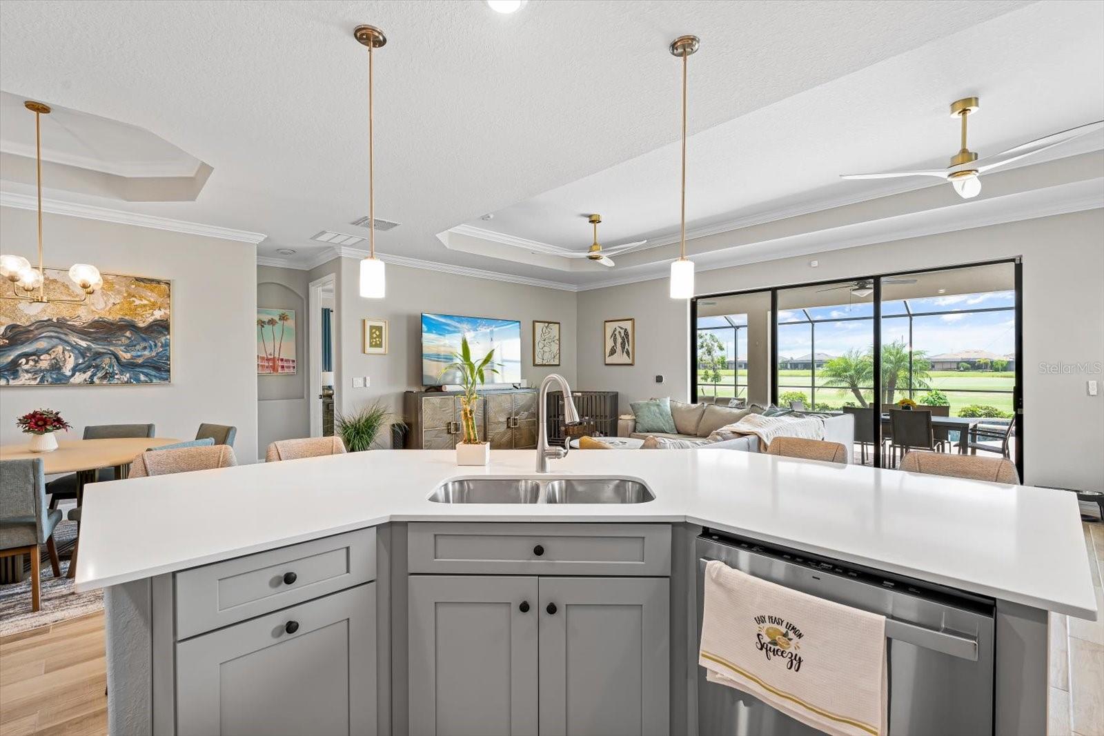 Image 11 of 38 For 5705 Cheech Glen