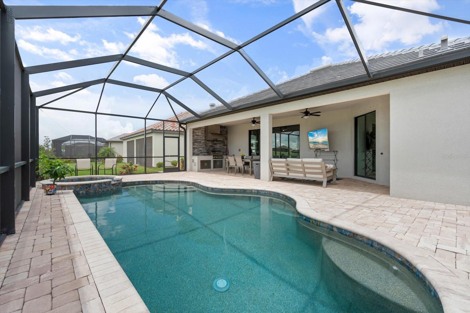 Image 28 of 38 For 5705 Cheech Glen