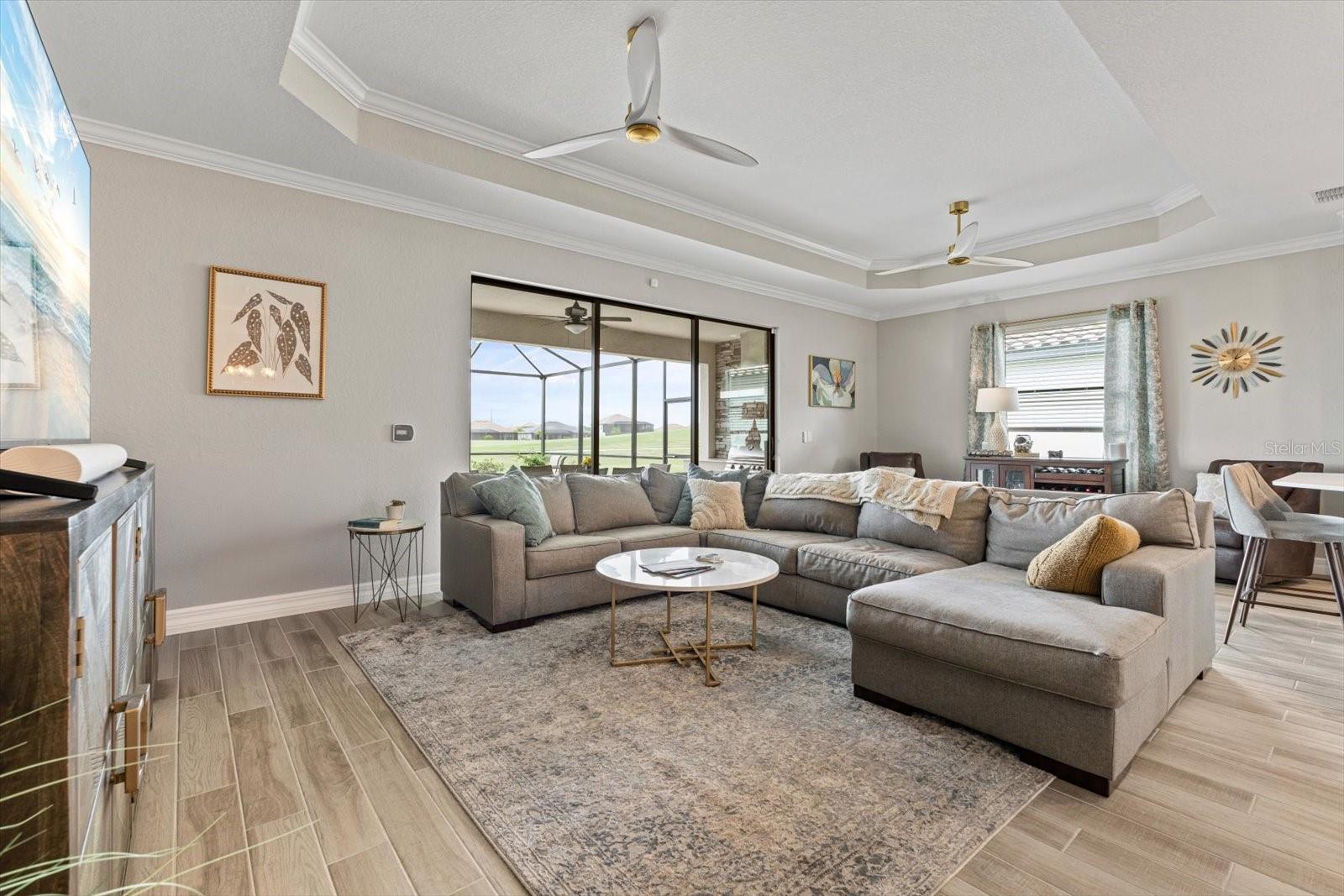 Image 6 of 38 For 5705 Cheech Glen