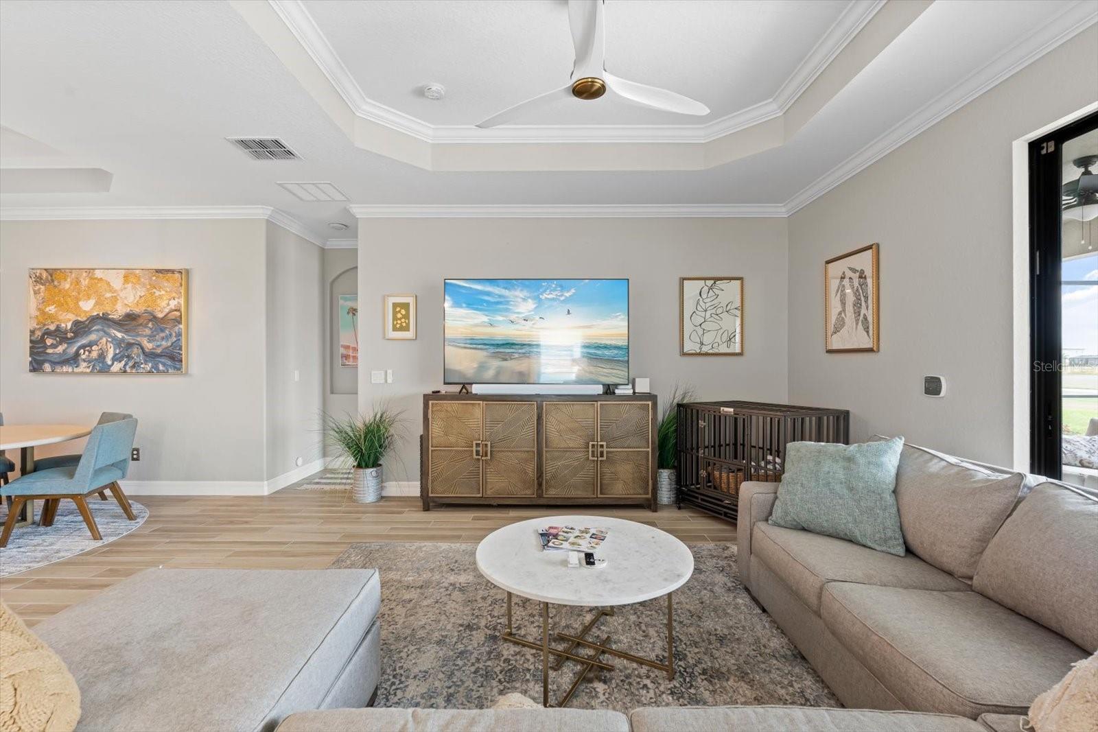 Image 7 of 38 For 5705 Cheech Glen