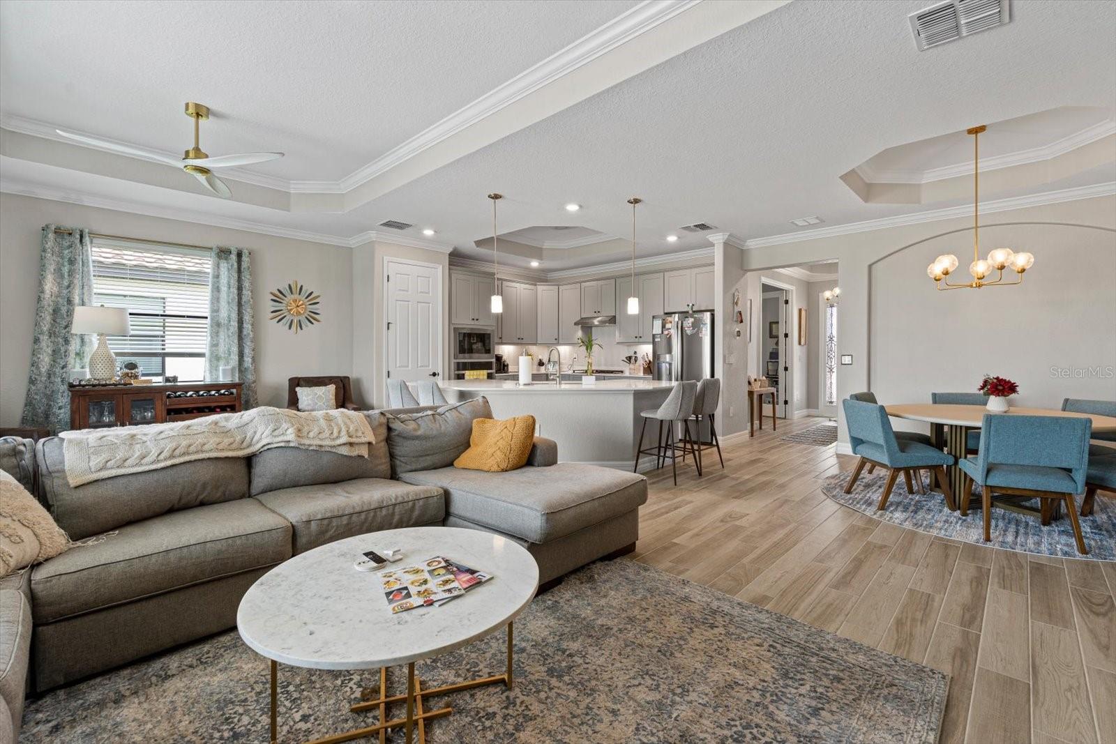 Image 8 of 38 For 5705 Cheech Glen