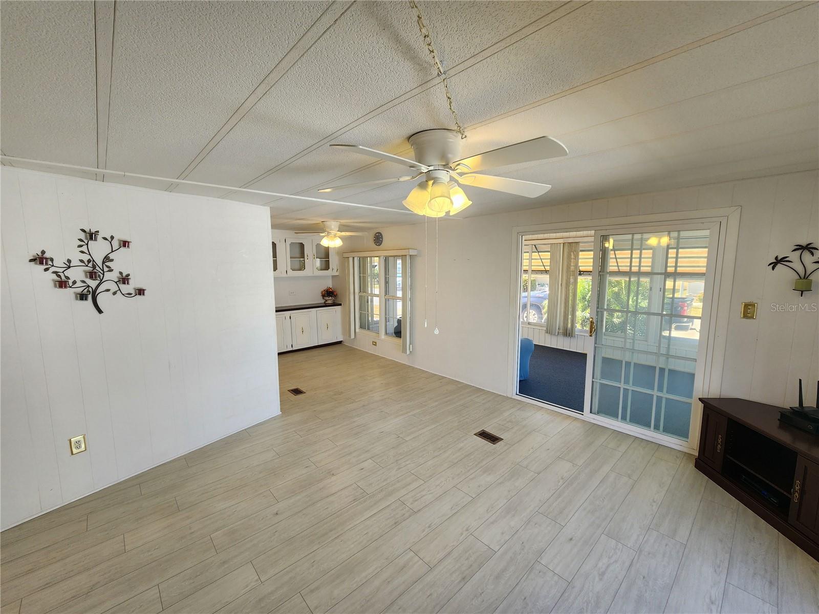 Image 9 of 31 For 808 53rd Avenue E 9