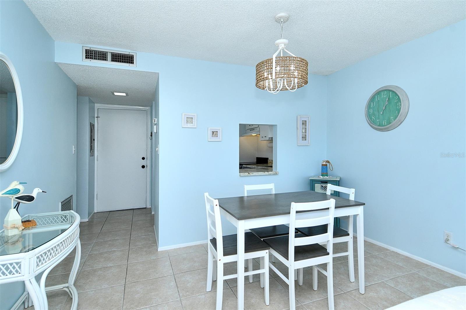 Image 14 of 48 For 4350 Chatham Drive 205