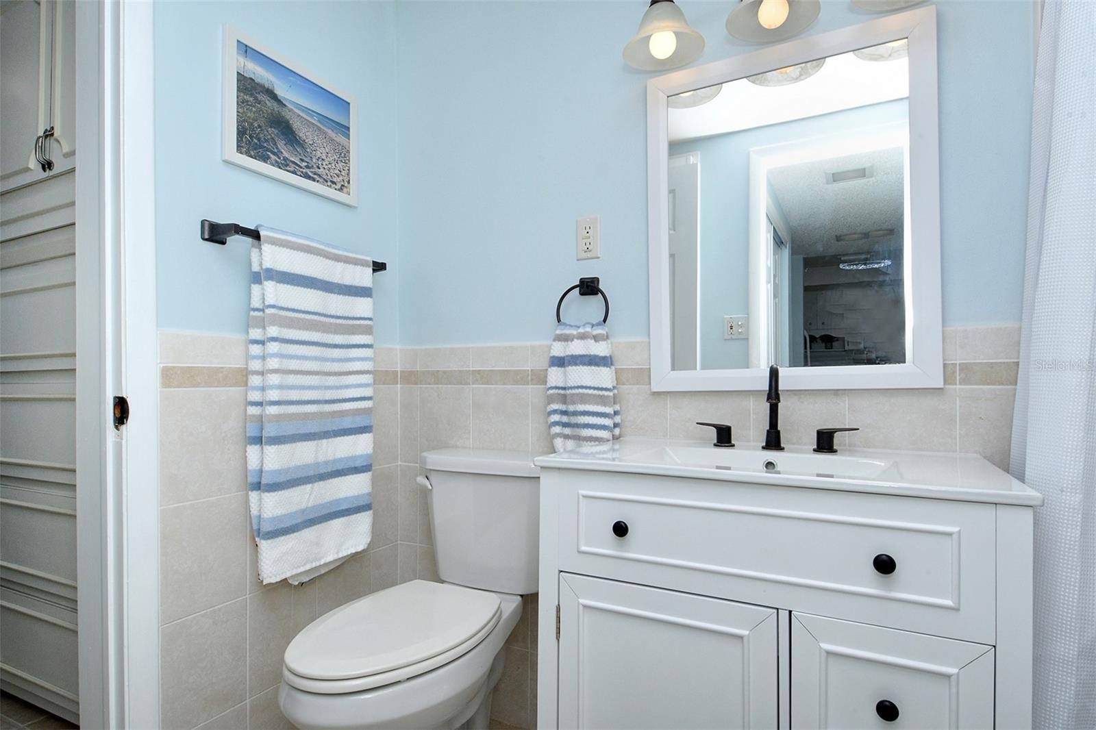 Image 19 of 48 For 4350 Chatham Drive 205