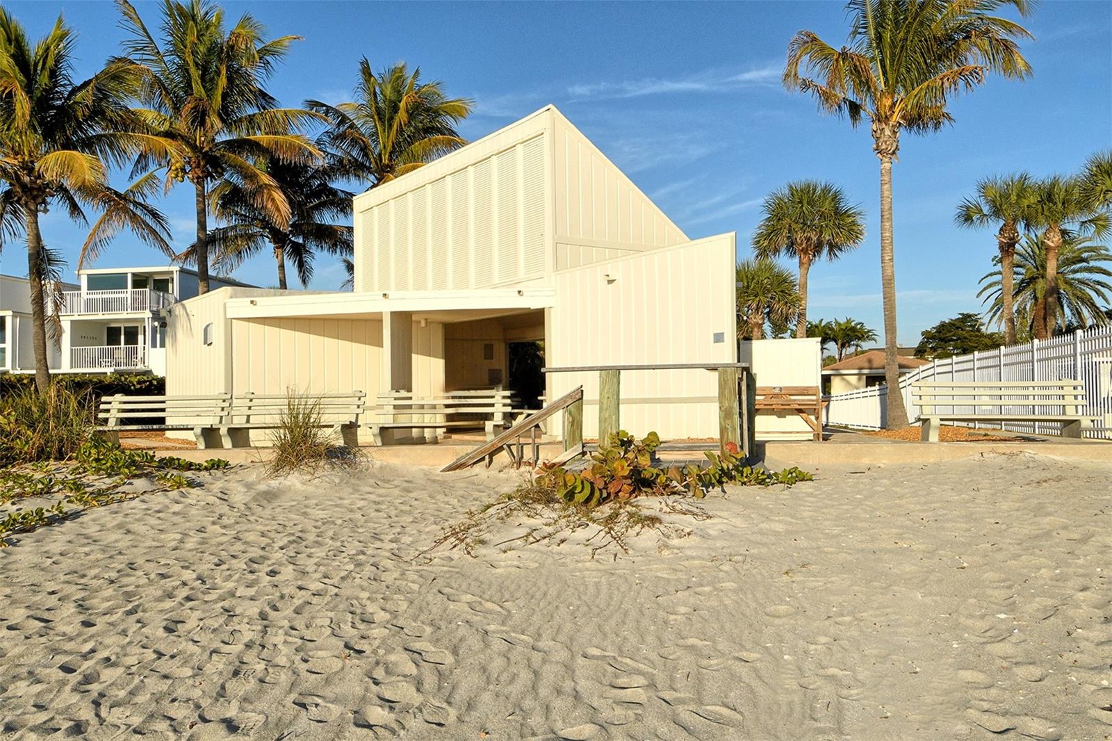 Image 23 of 48 For 4350 Chatham Drive 205