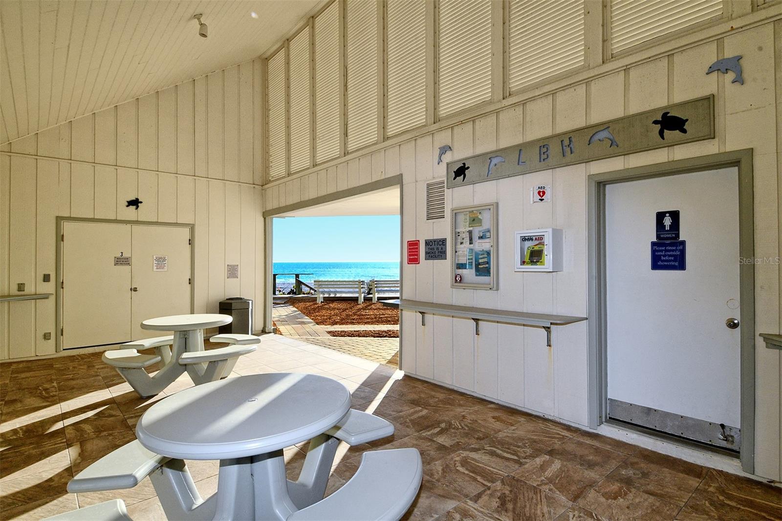 Image 24 of 48 For 4350 Chatham Drive 205