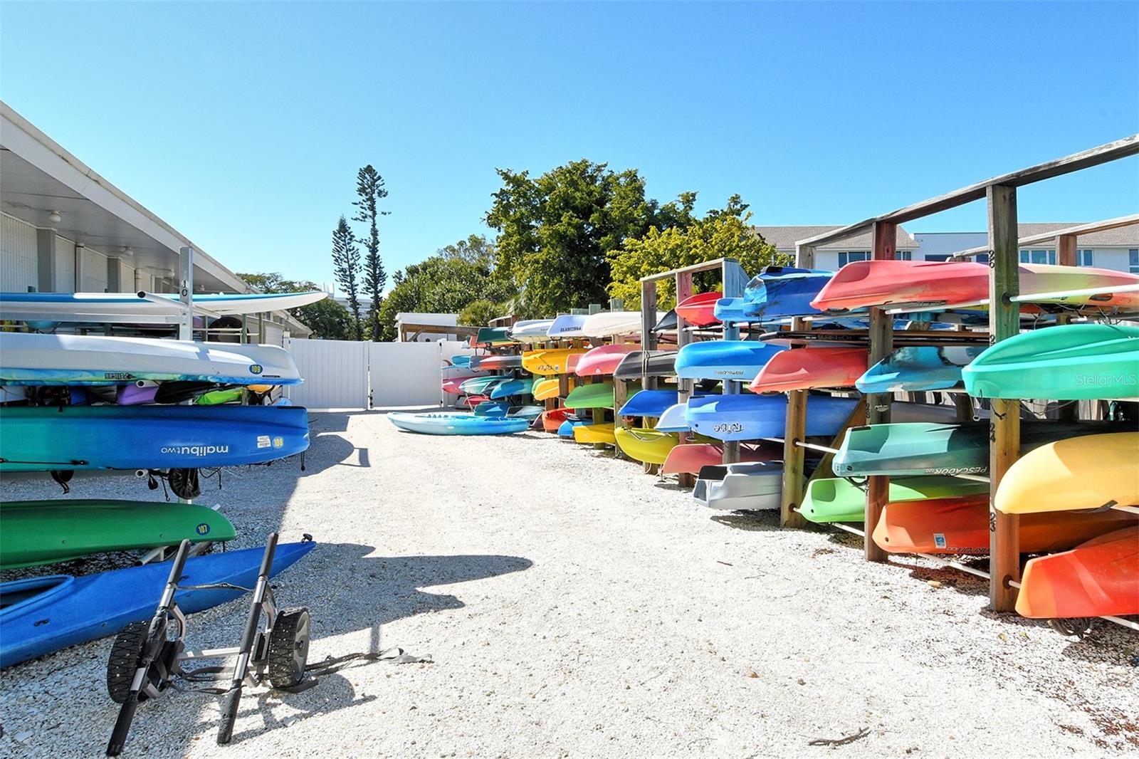 Image 34 of 48 For 4350 Chatham Drive 205