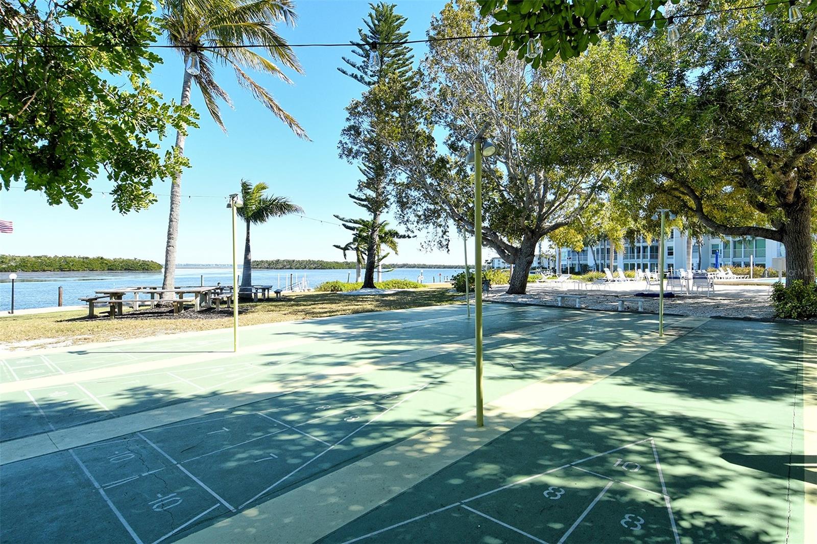 Image 40 of 48 For 4350 Chatham Drive 205