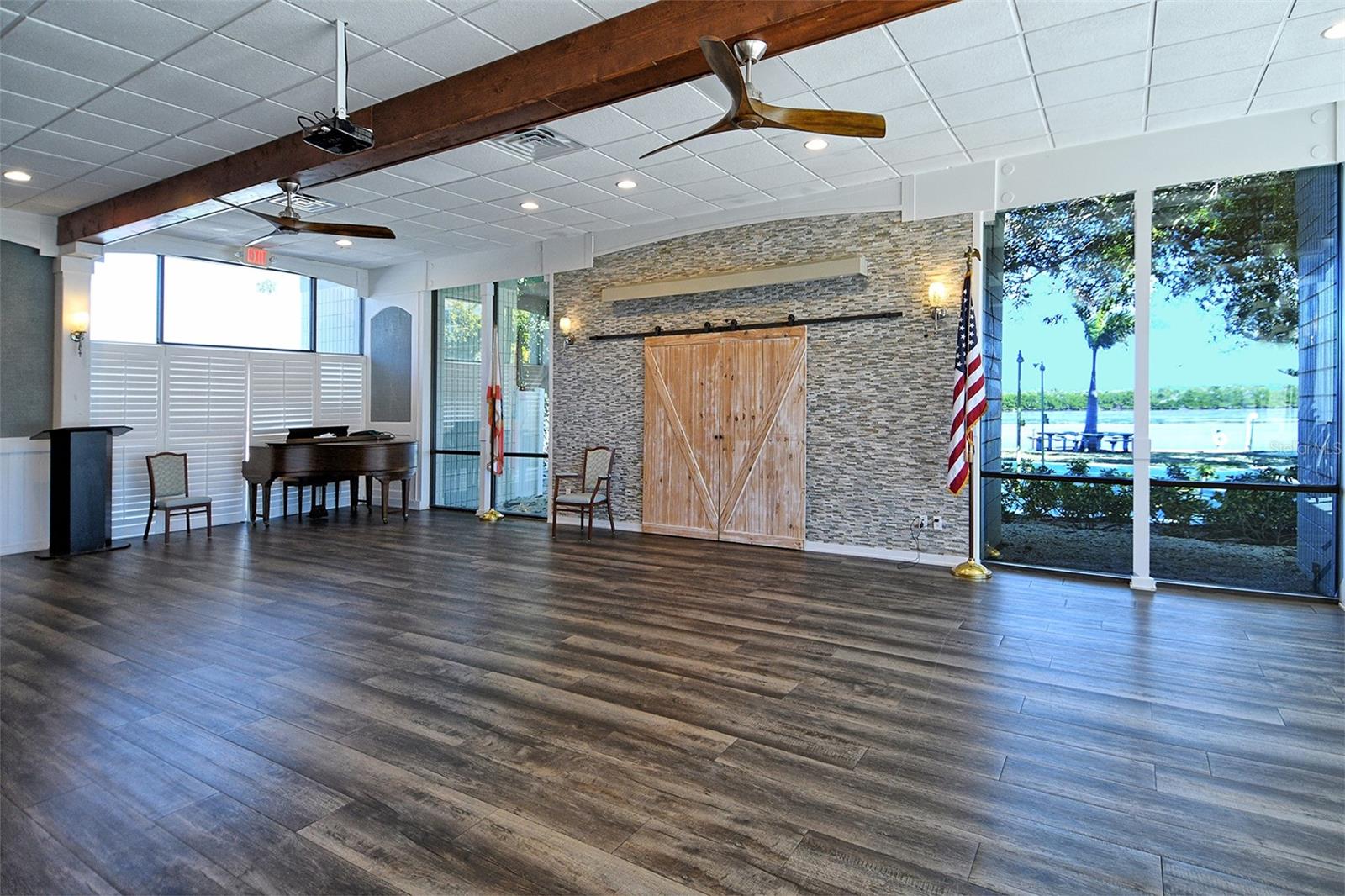 Image 43 of 48 For 4350 Chatham Drive 205