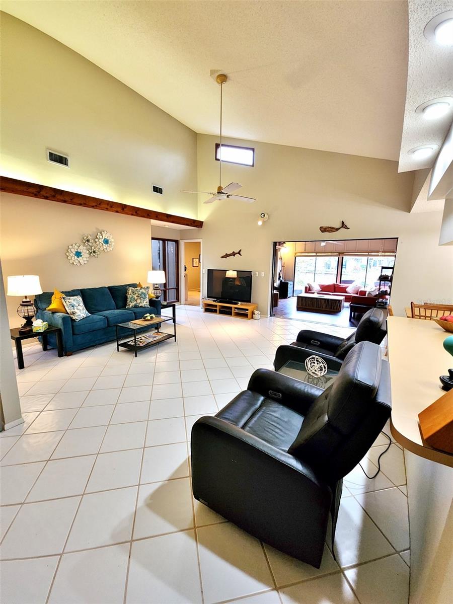 Image 15 of 56 For 1407 Willow Oak Circle