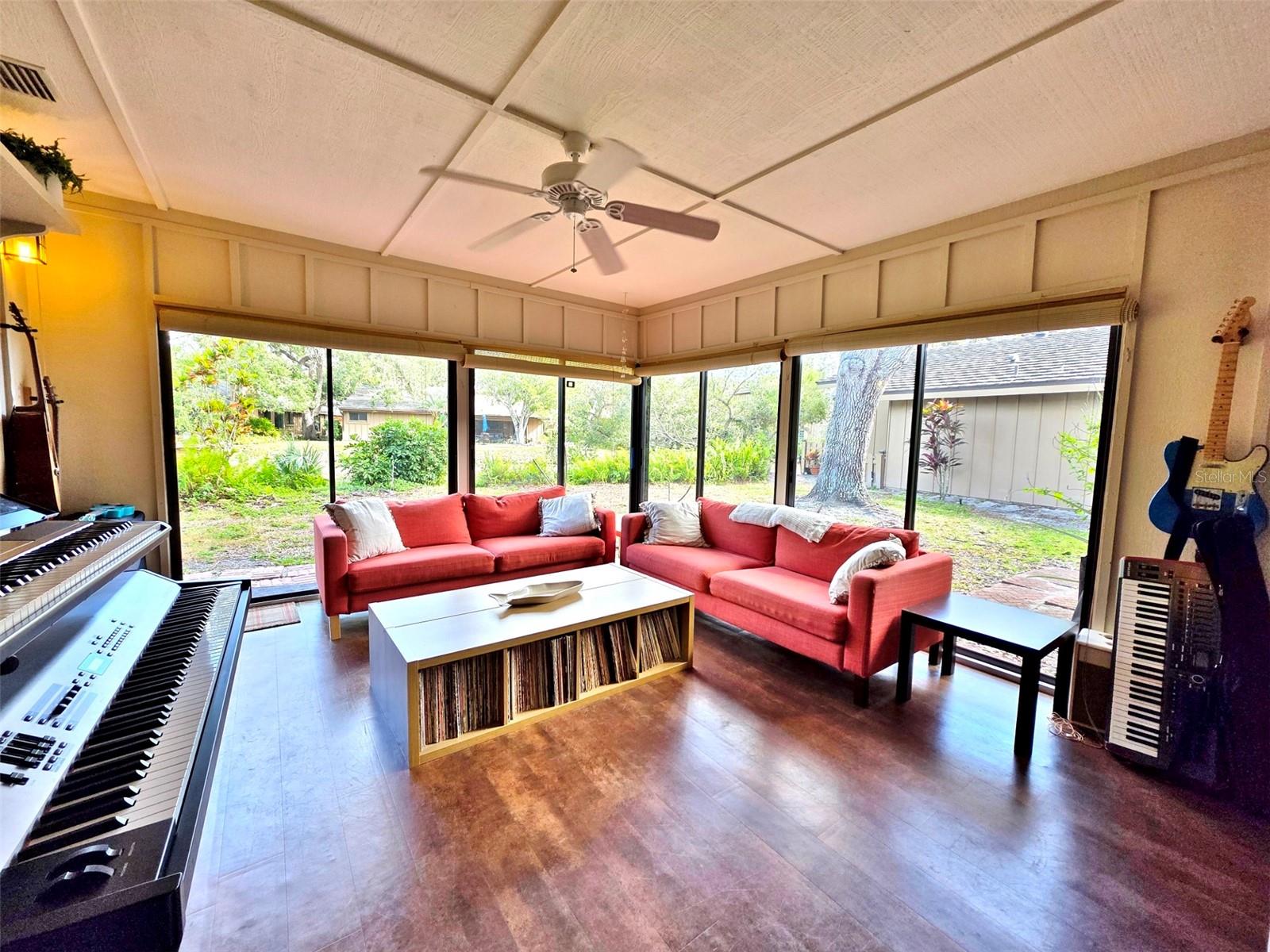 Image 18 of 56 For 1407 Willow Oak Circle