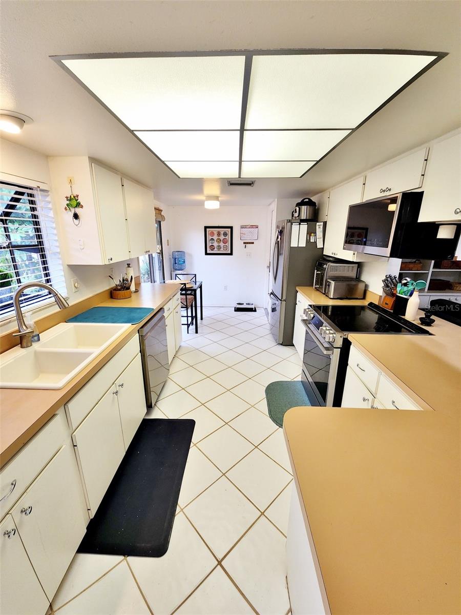 Image 20 of 56 For 1407 Willow Oak Circle