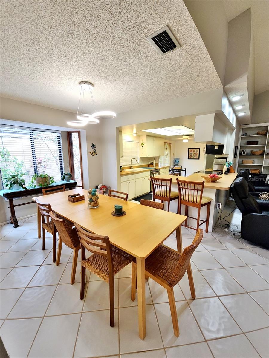 Image 29 of 56 For 1407 Willow Oak Circle