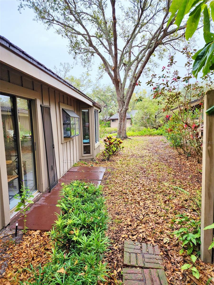 Image 43 of 56 For 1407 Willow Oak Circle