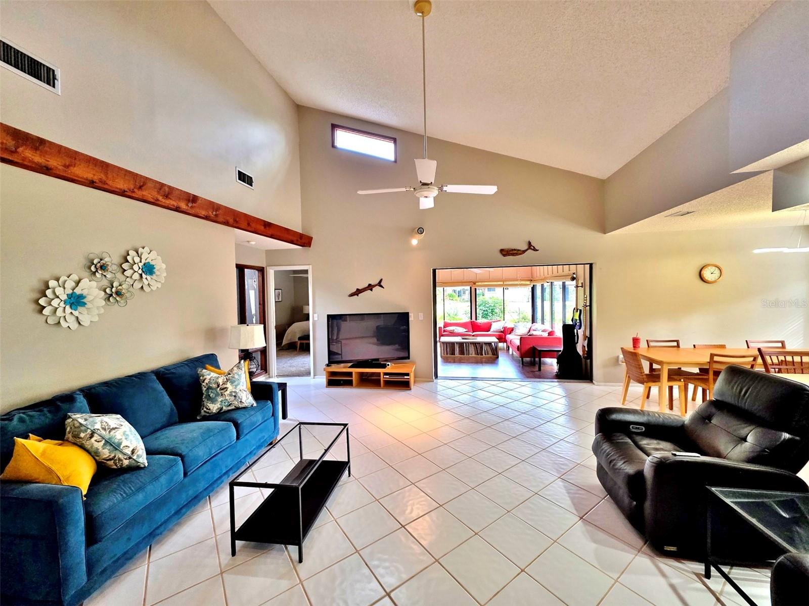 Image 7 of 56 For 1407 Willow Oak Circle