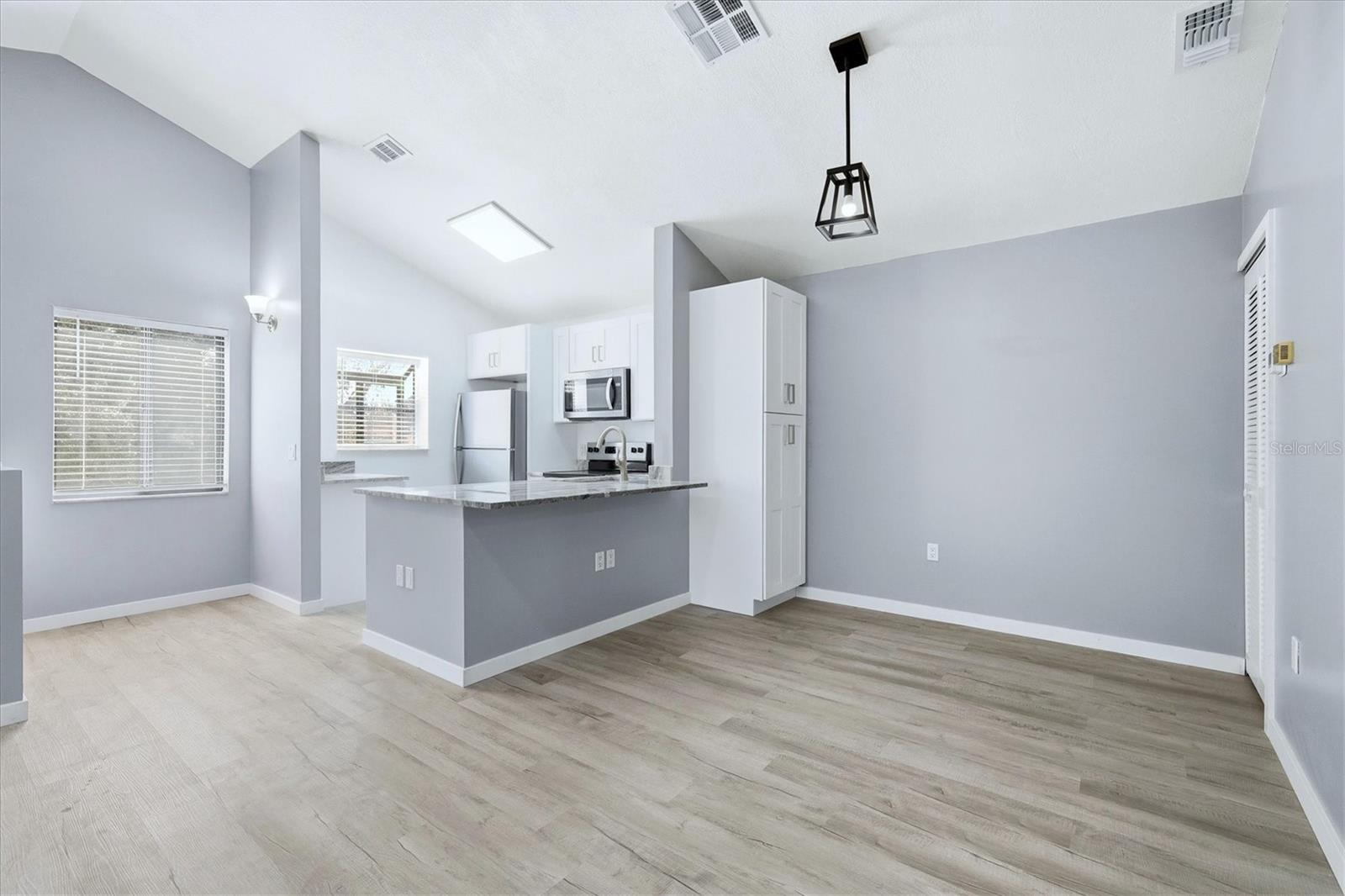 Image 9 of 22 For 5651 Gardens Drive 5651