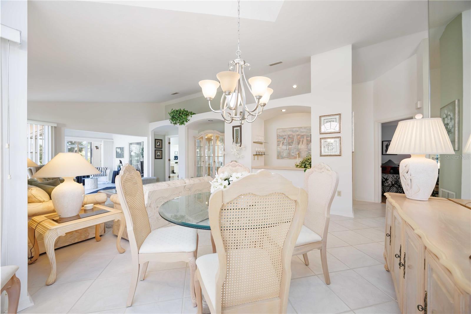 Image 13 of 72 For 4076 Lyndhurst Court