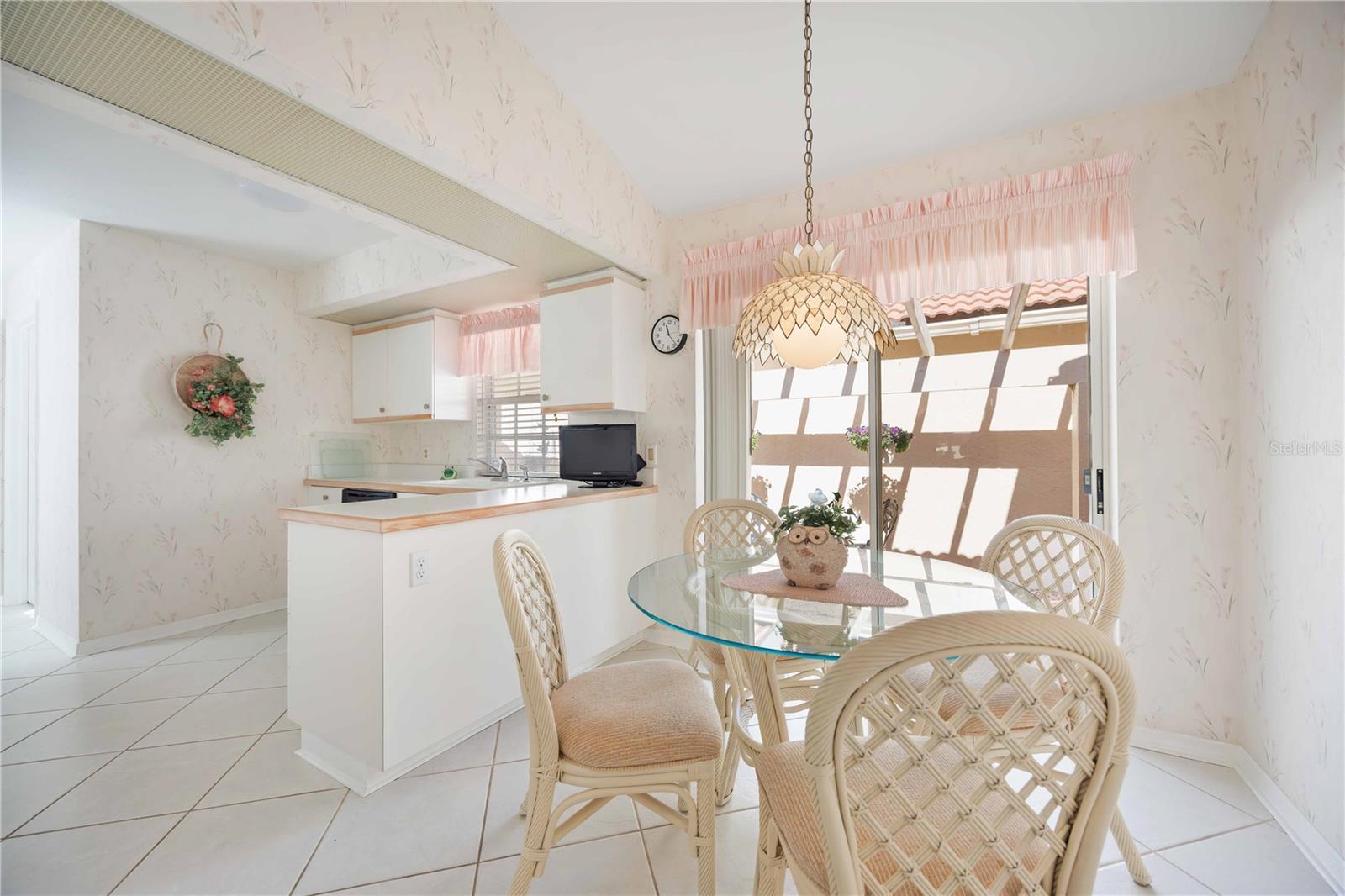 Image 22 of 72 For 4076 Lyndhurst Court