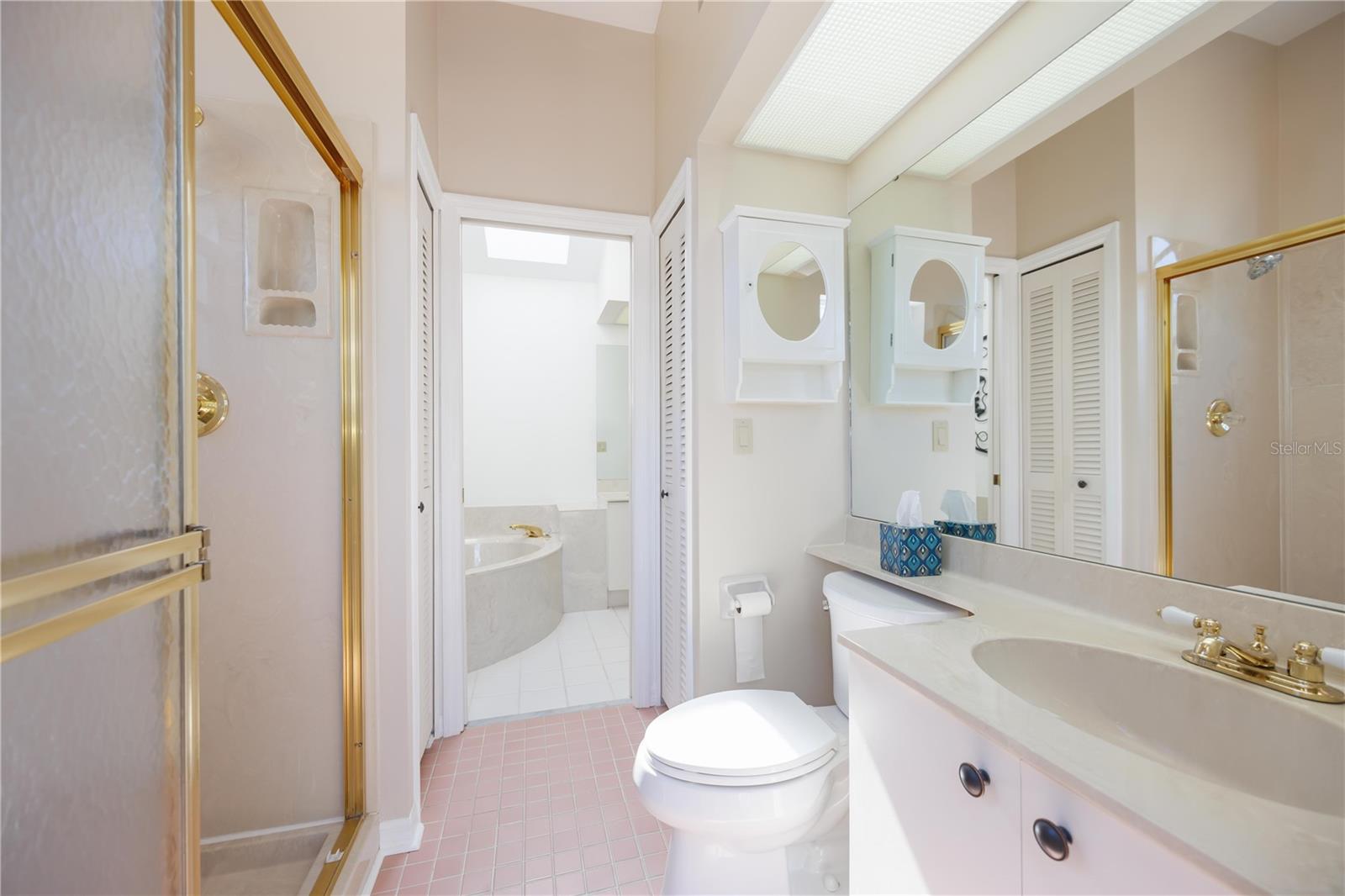 Image 34 of 72 For 4076 Lyndhurst Court