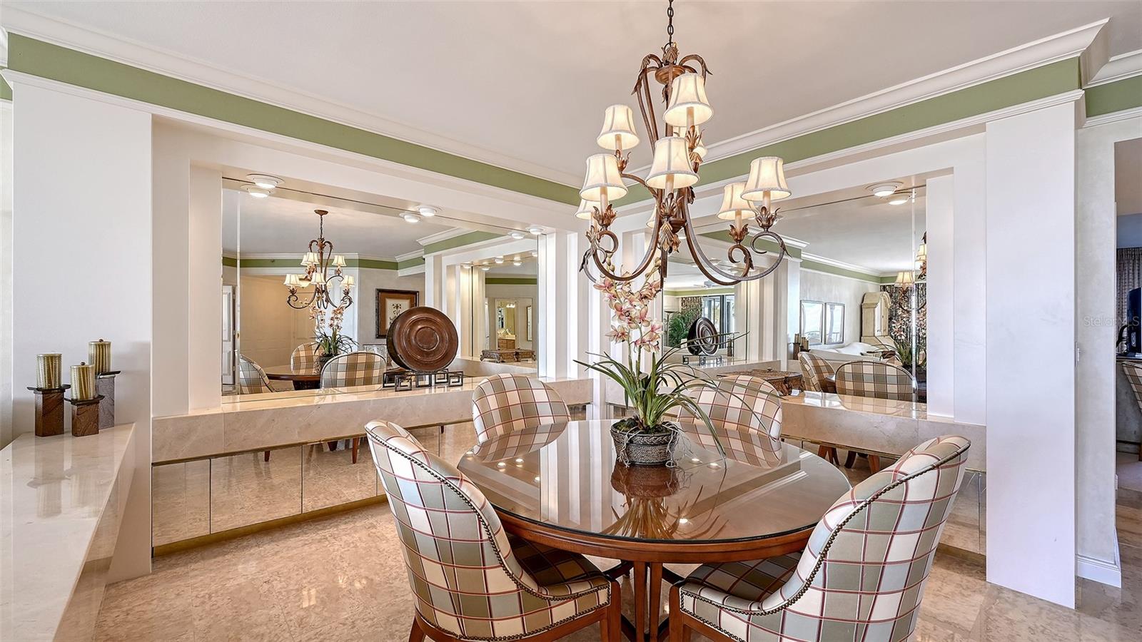 Image 14 of 79 For 545 Sanctuary Drive B305