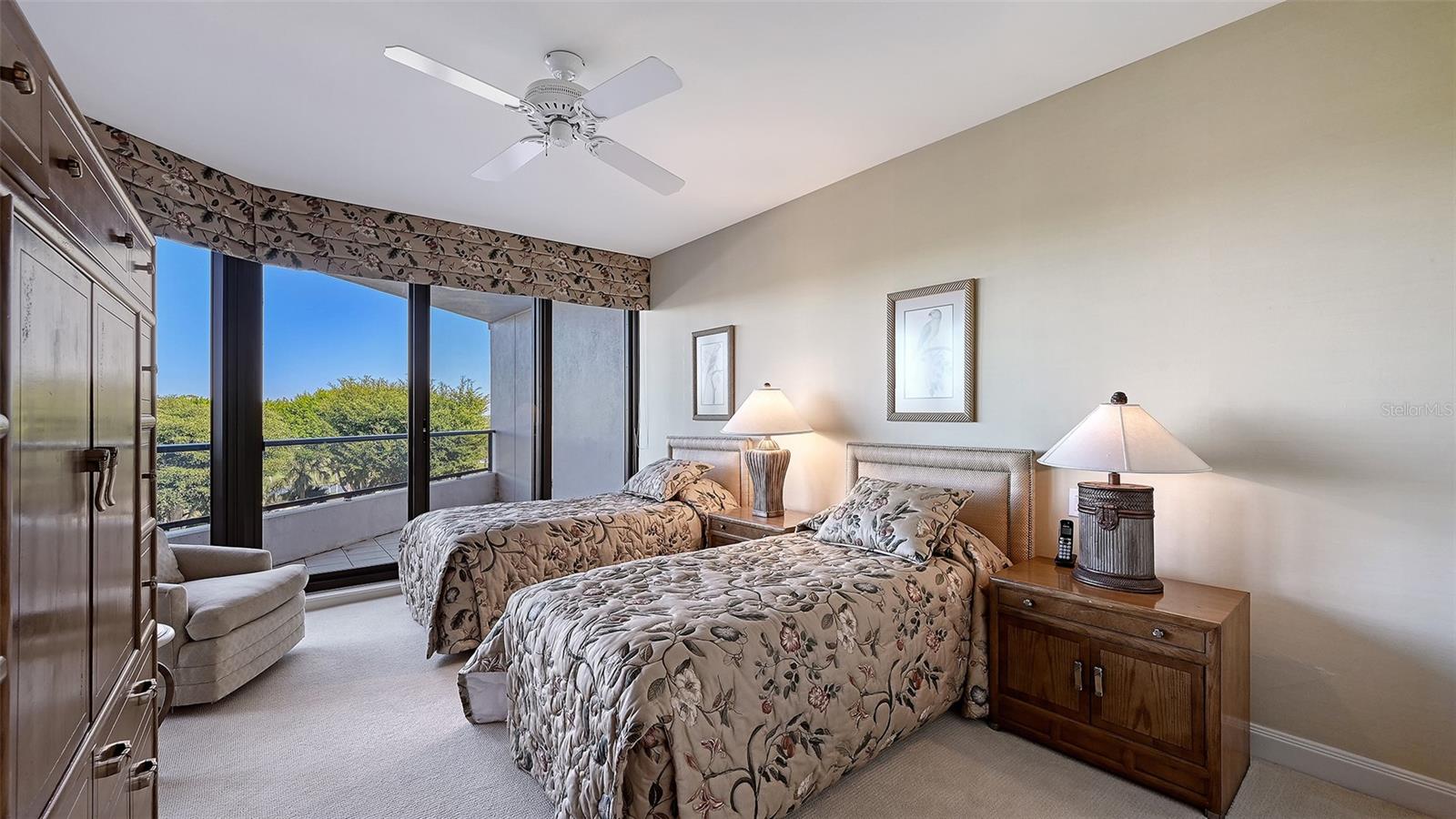 Image 34 of 79 For 545 Sanctuary Drive B305