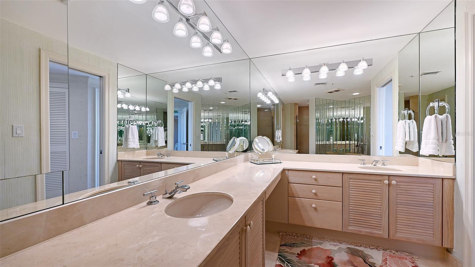 Image 37 of 79 For 545 Sanctuary Drive B305