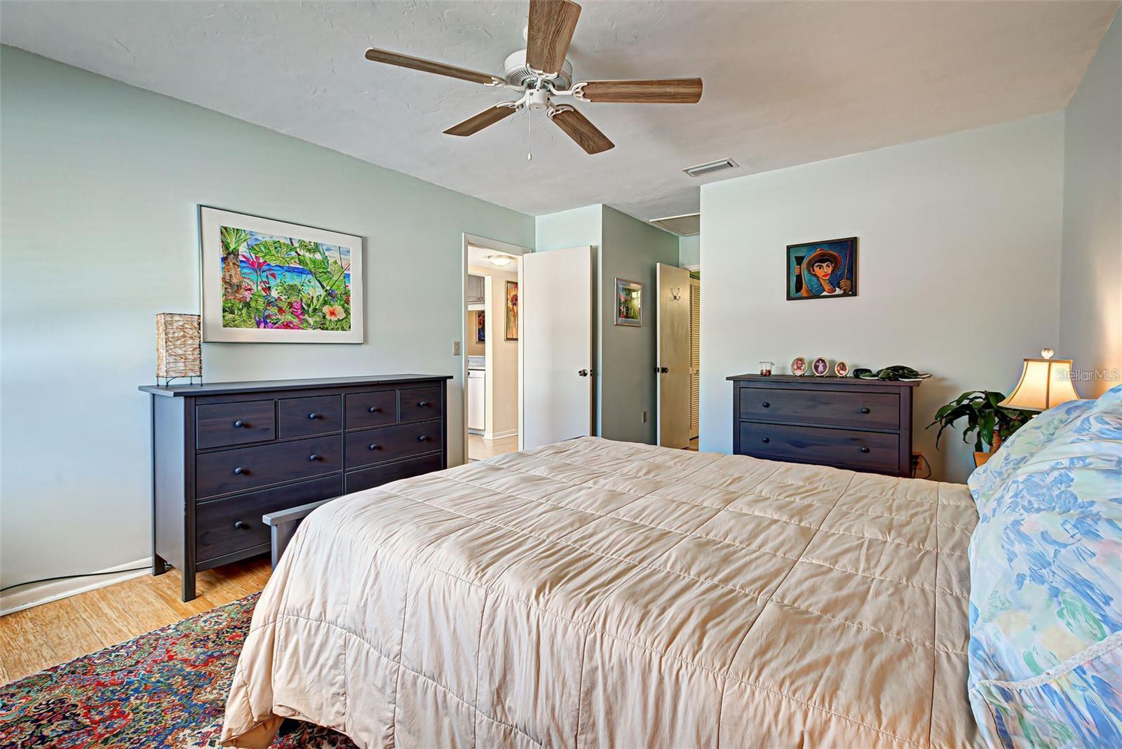 Image 28 of 59 For 656 Bird Bay Circle 11