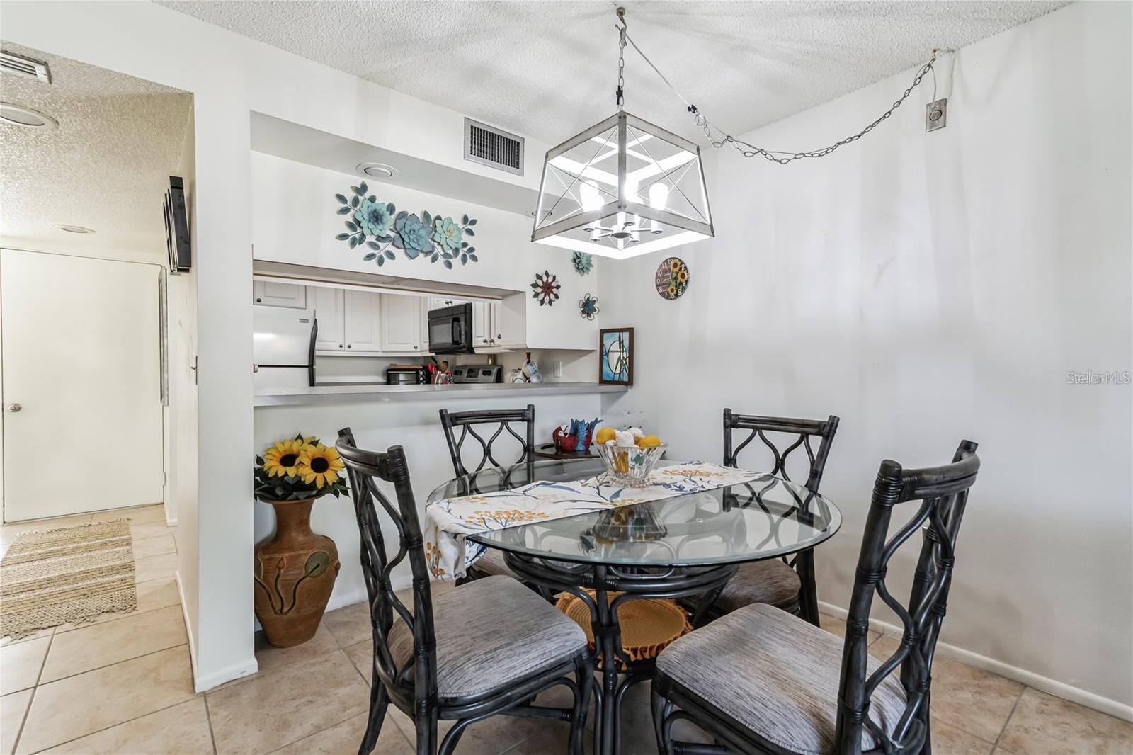 Image 15 of 23 For 4658 Ringwood Meadow 41