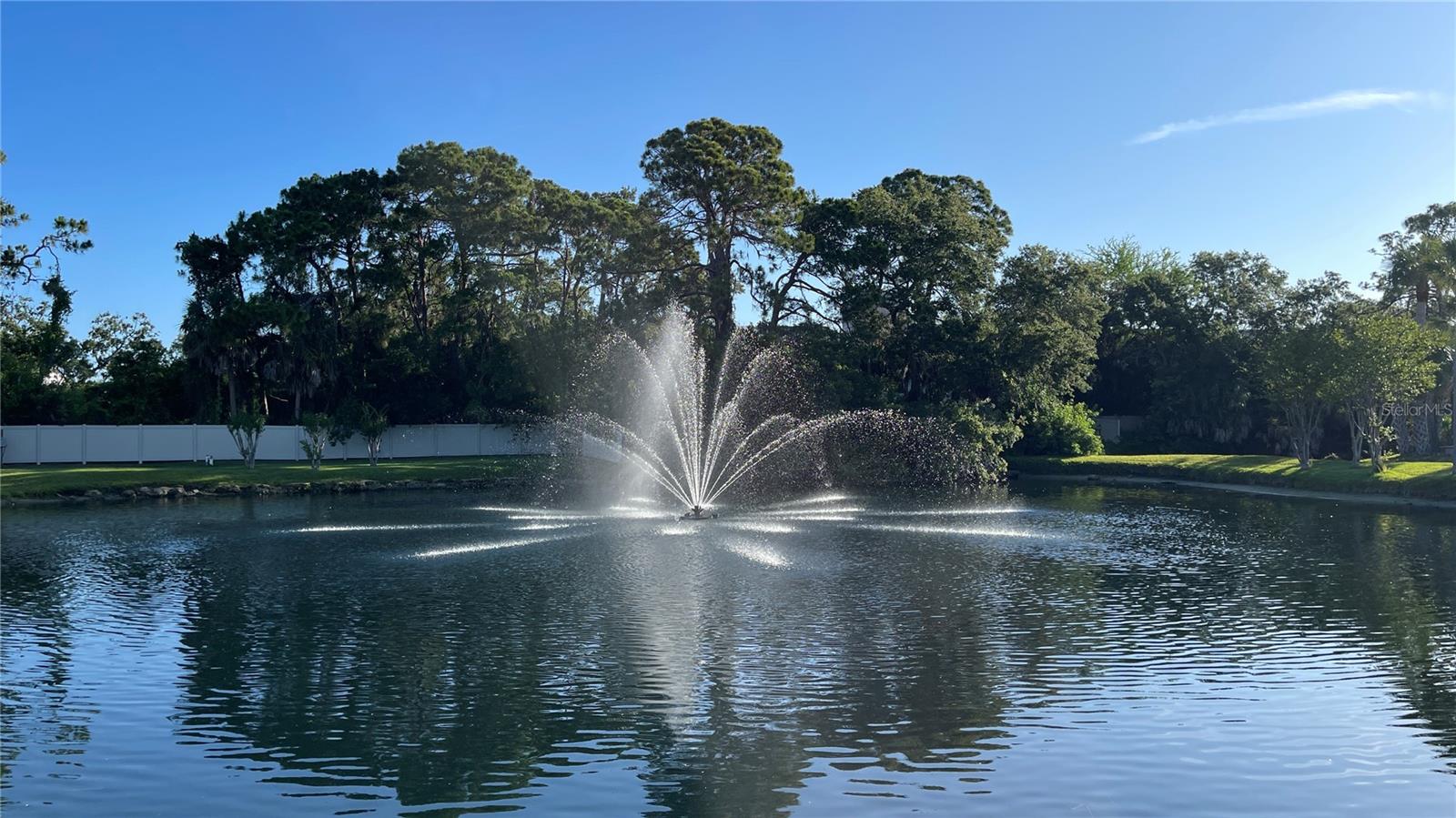 Image 2 of 37 For 892 Sunridge Drive 892