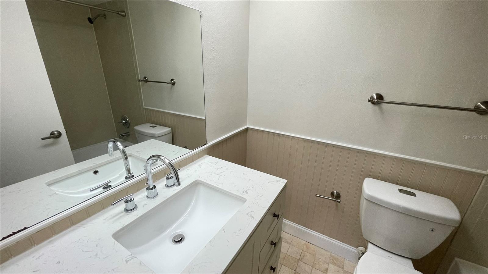 Image 31 of 37 For 892 Sunridge Drive 892