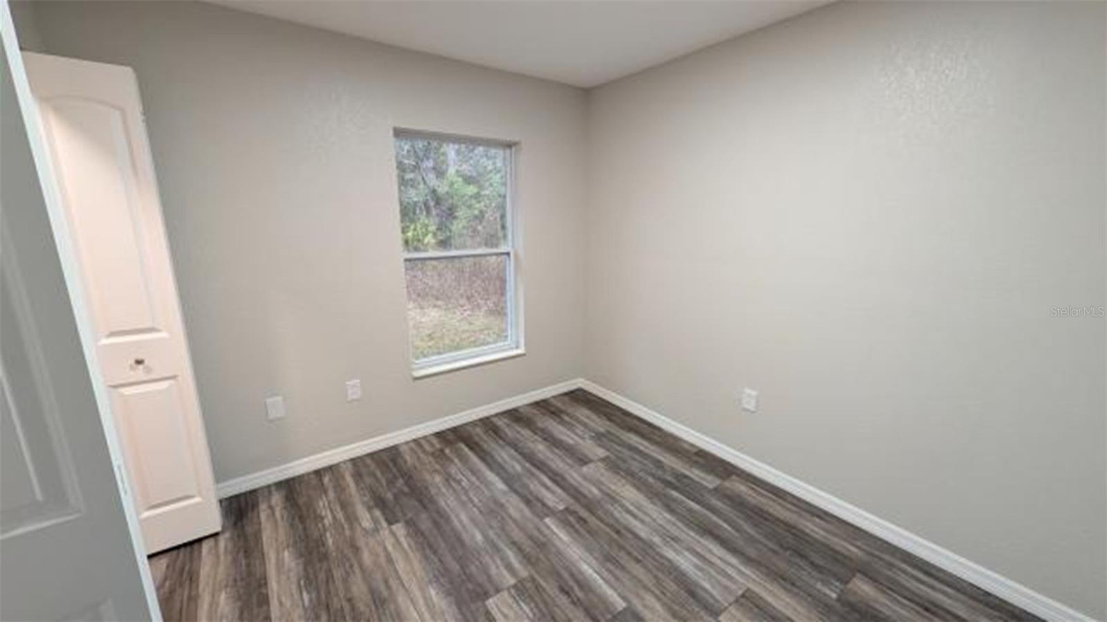 Image 10 of 32 For 5859 Oldfield Avenue