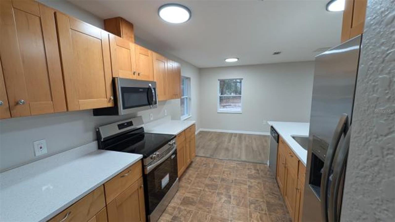 Image 4 of 32 For 5859 Oldfield Avenue