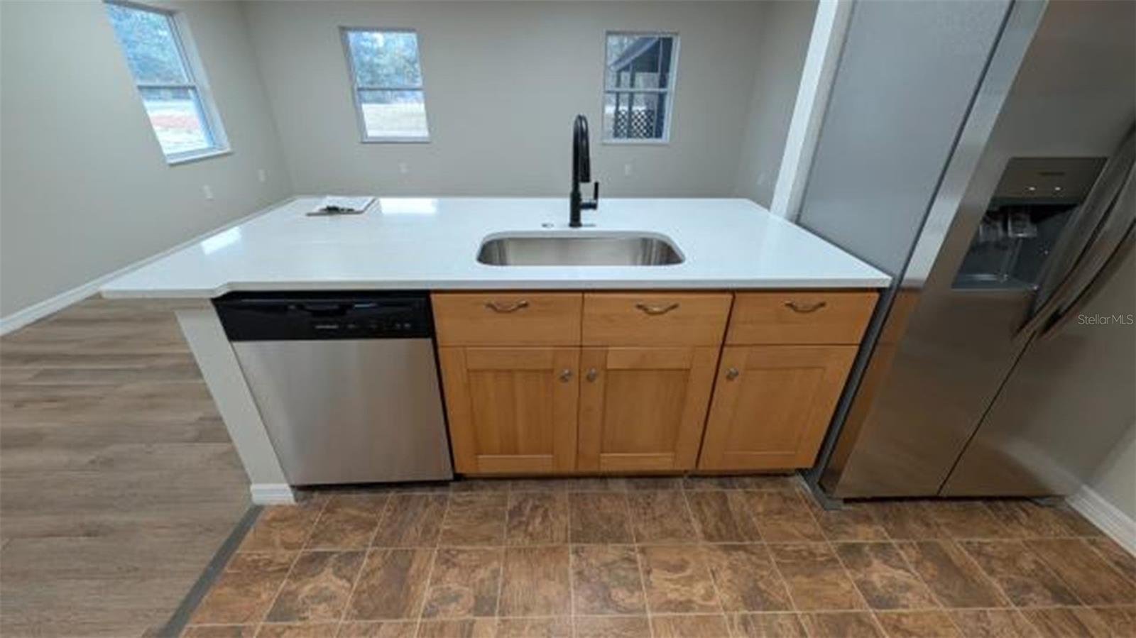 Image 7 of 32 For 5859 Oldfield Avenue