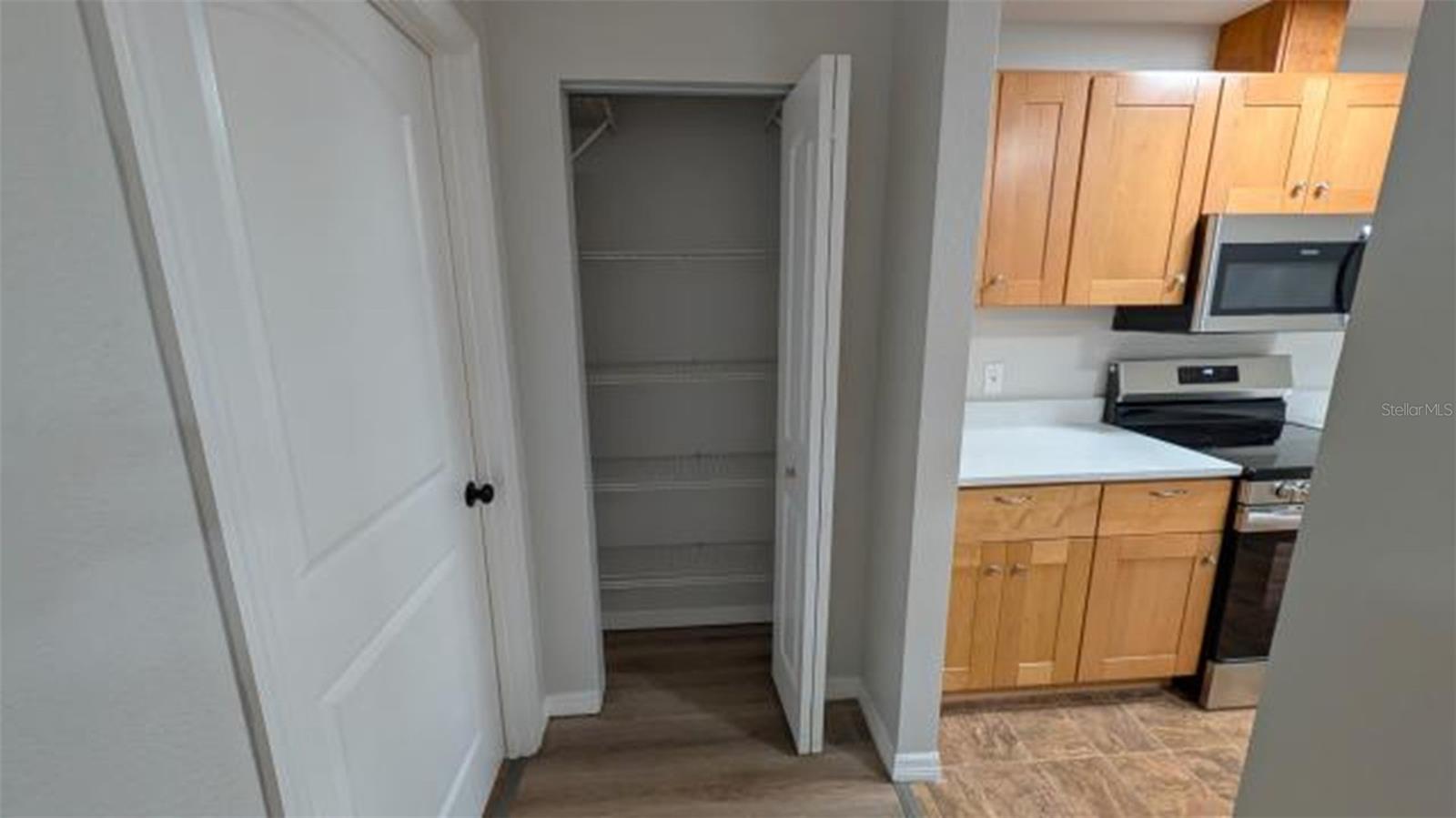 Image 8 of 32 For 5859 Oldfield Avenue