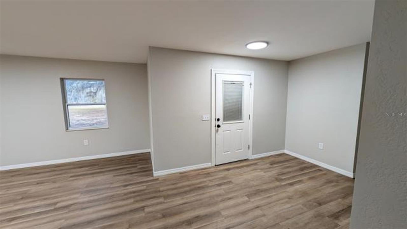 Image 9 of 32 For 5859 Oldfield Avenue