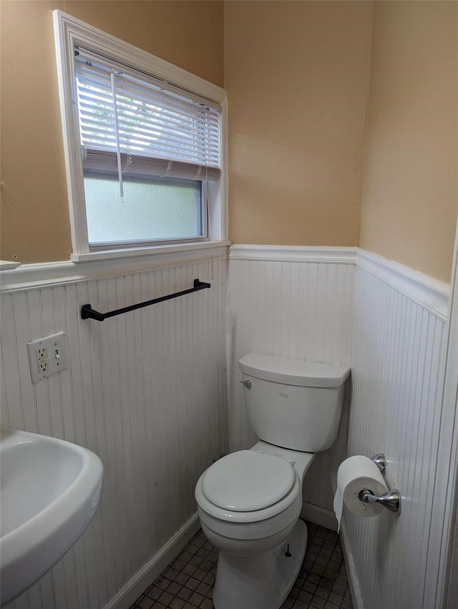 Image 6 of 18 For 1368 Shade Avenue