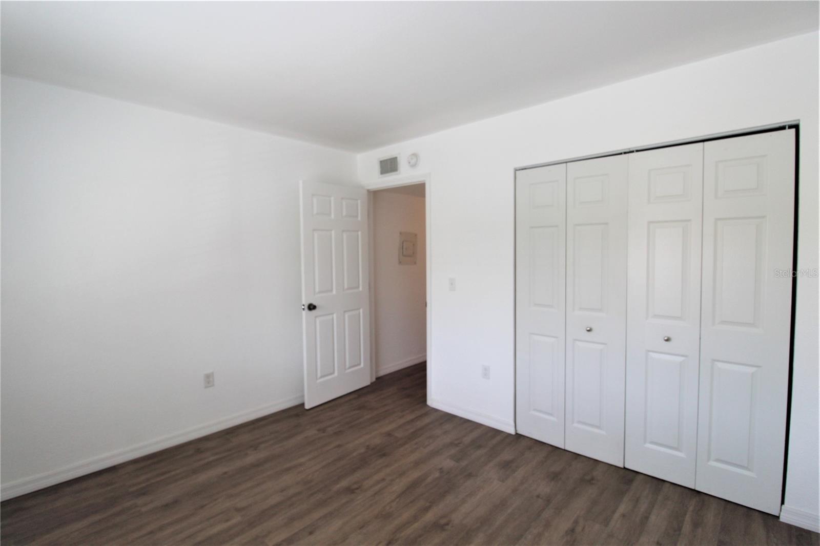 Image 10 of 17 For 5310 26th Street W 1406