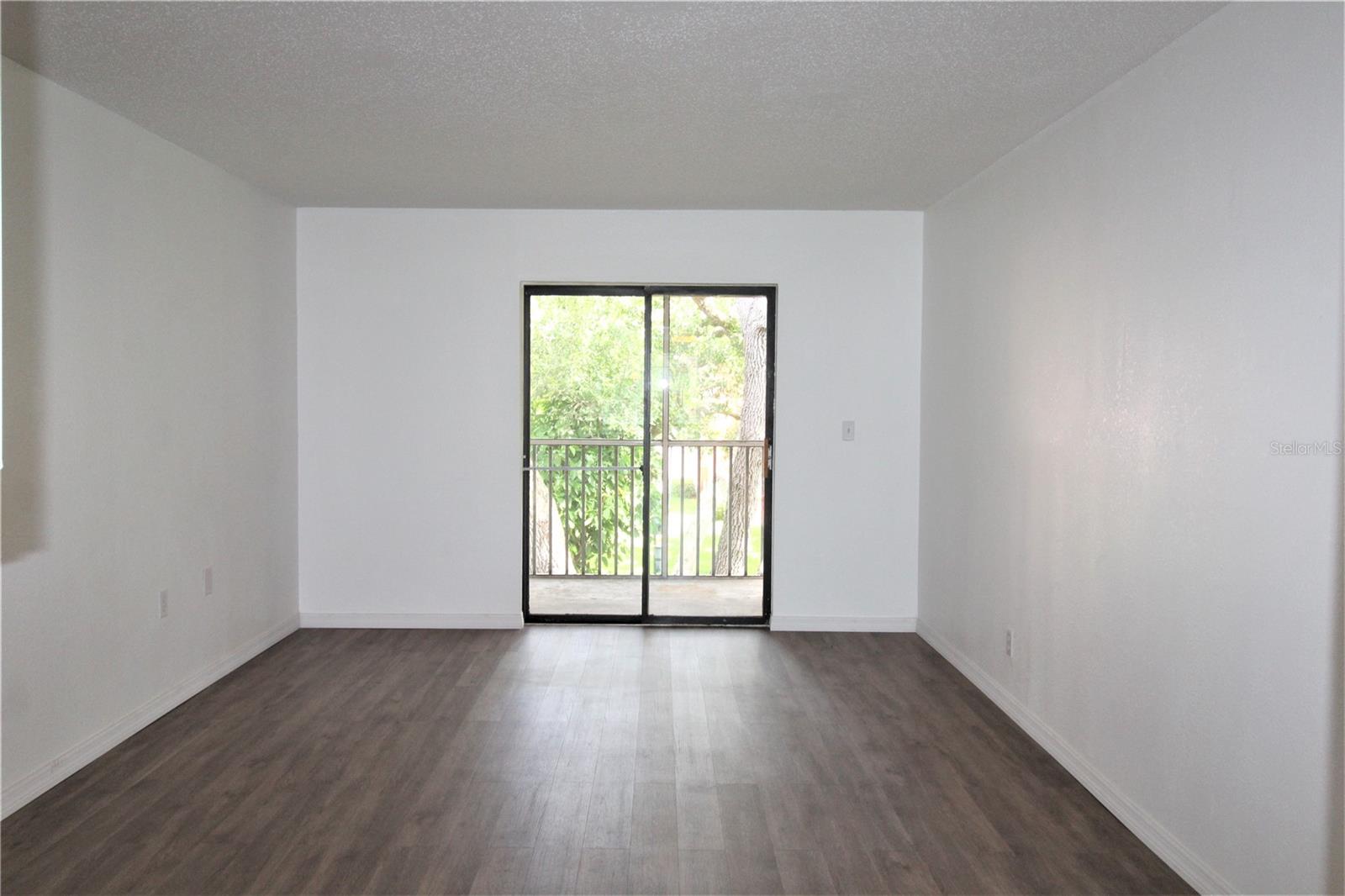 Image 6 of 17 For 5310 26th Street W 1406