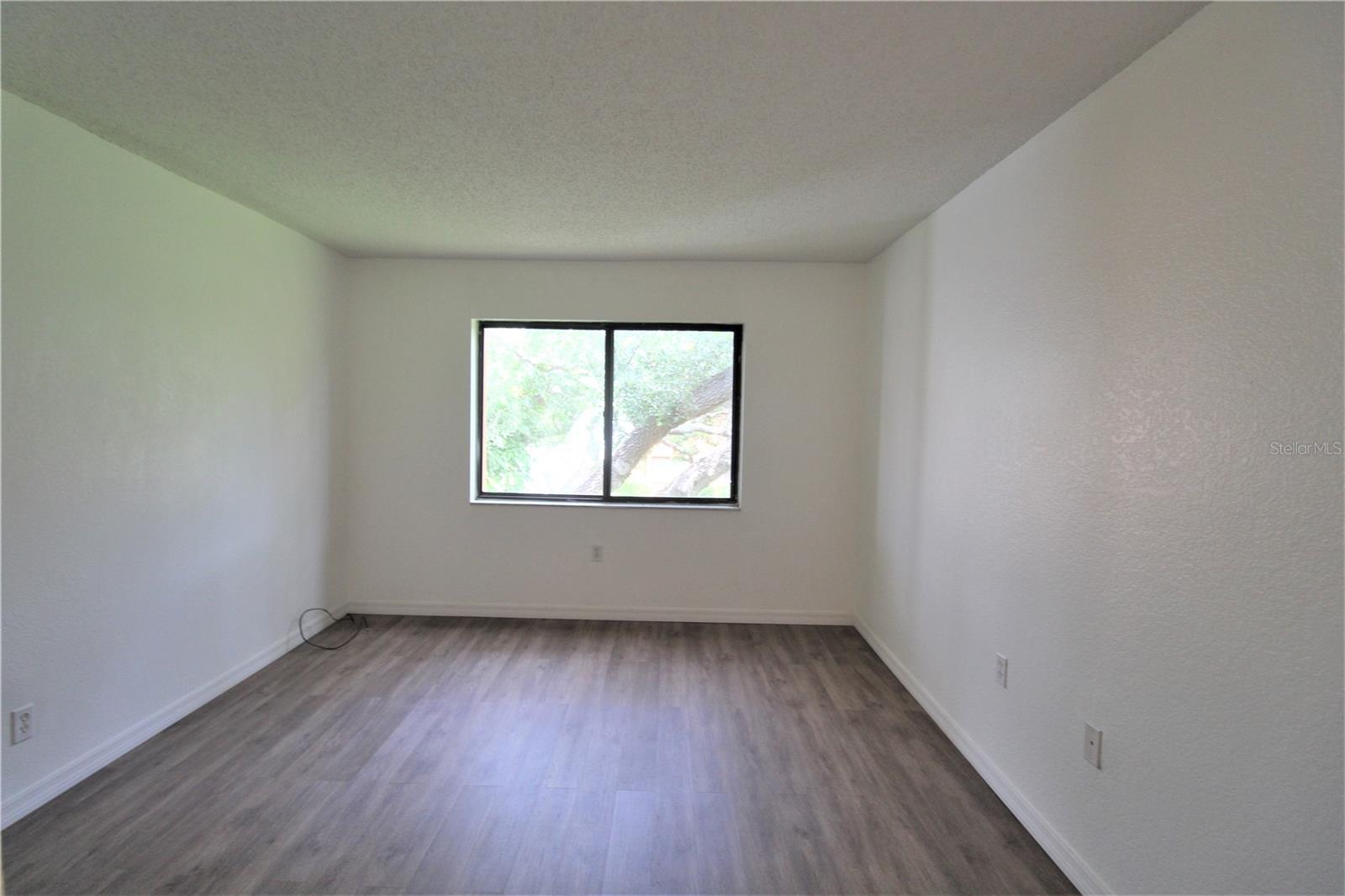 Image 7 of 17 For 5310 26th Street W 1406