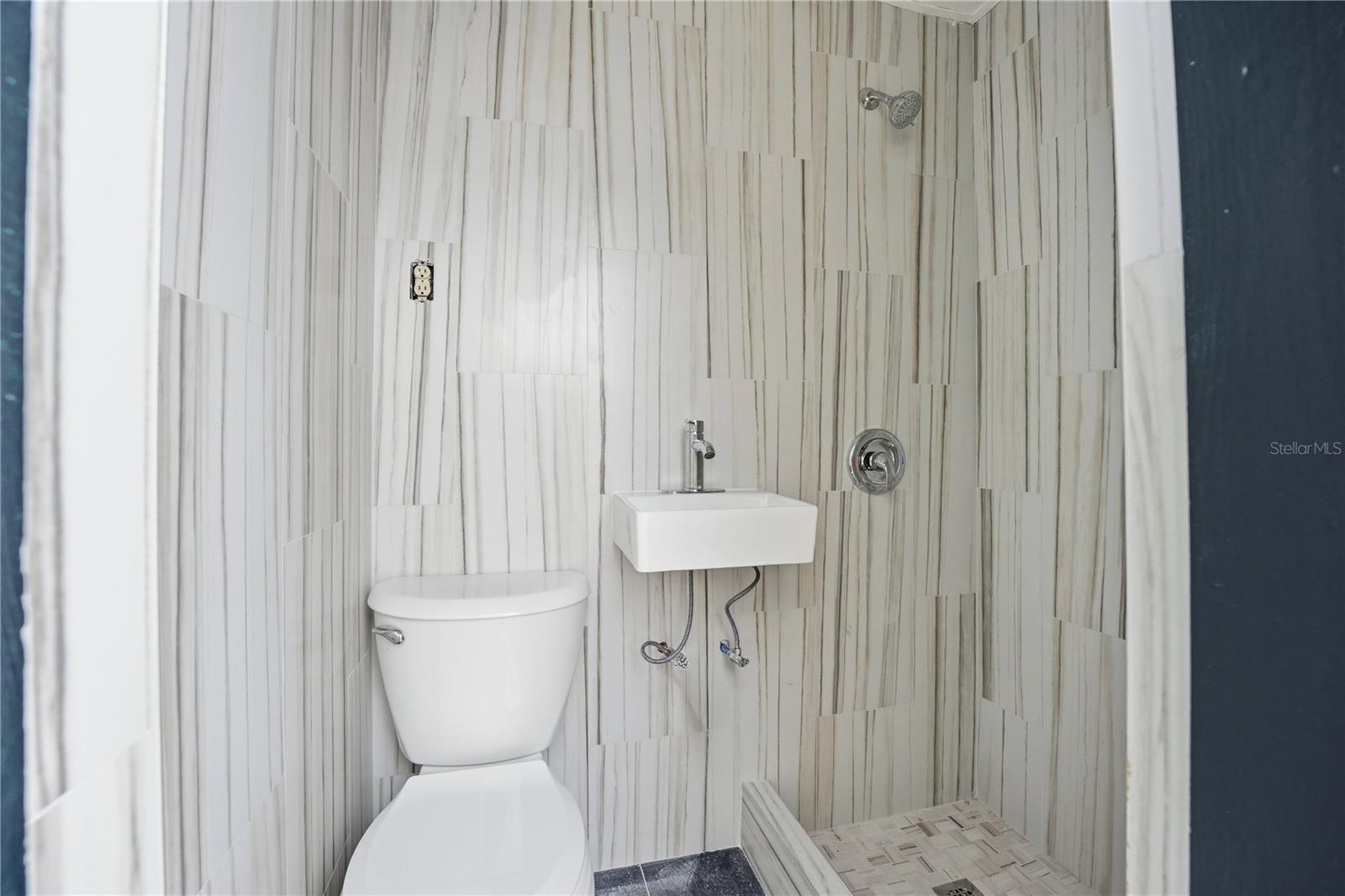 Image 19 of 45 For 3710 Gulf Of Mexico Drive F2