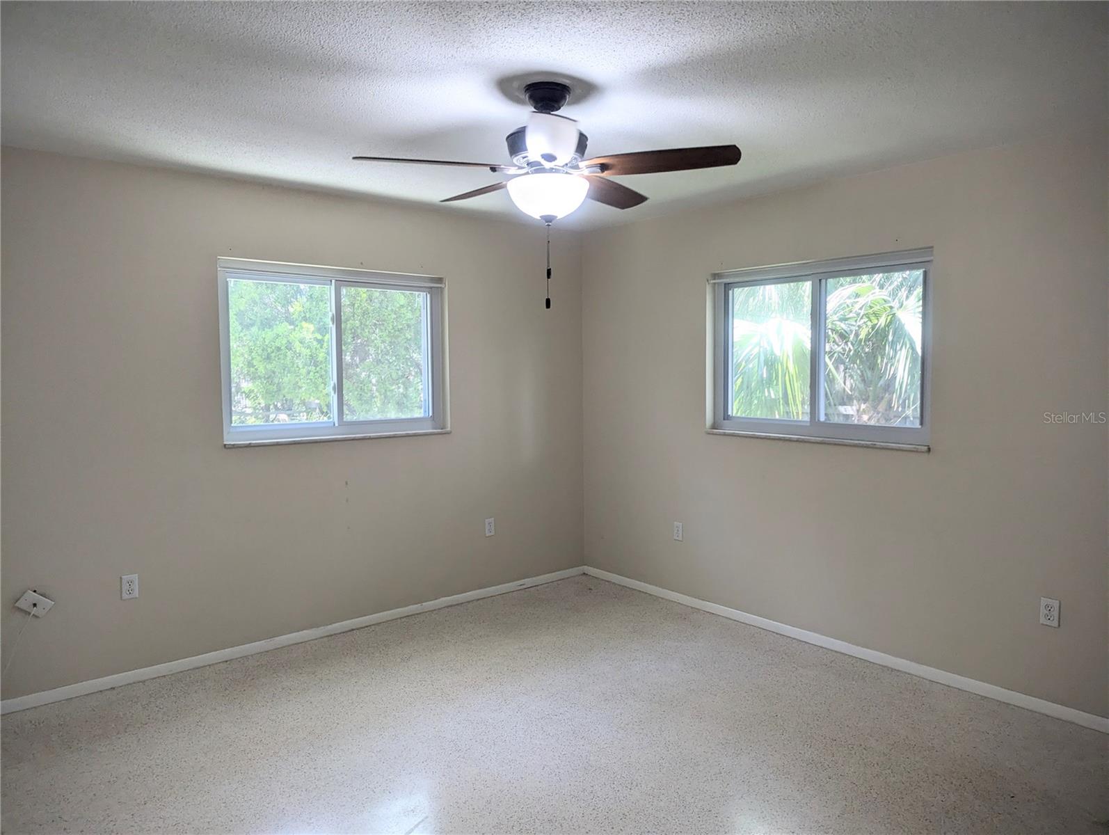 Image 5 of 12 For 85 Horton Circle