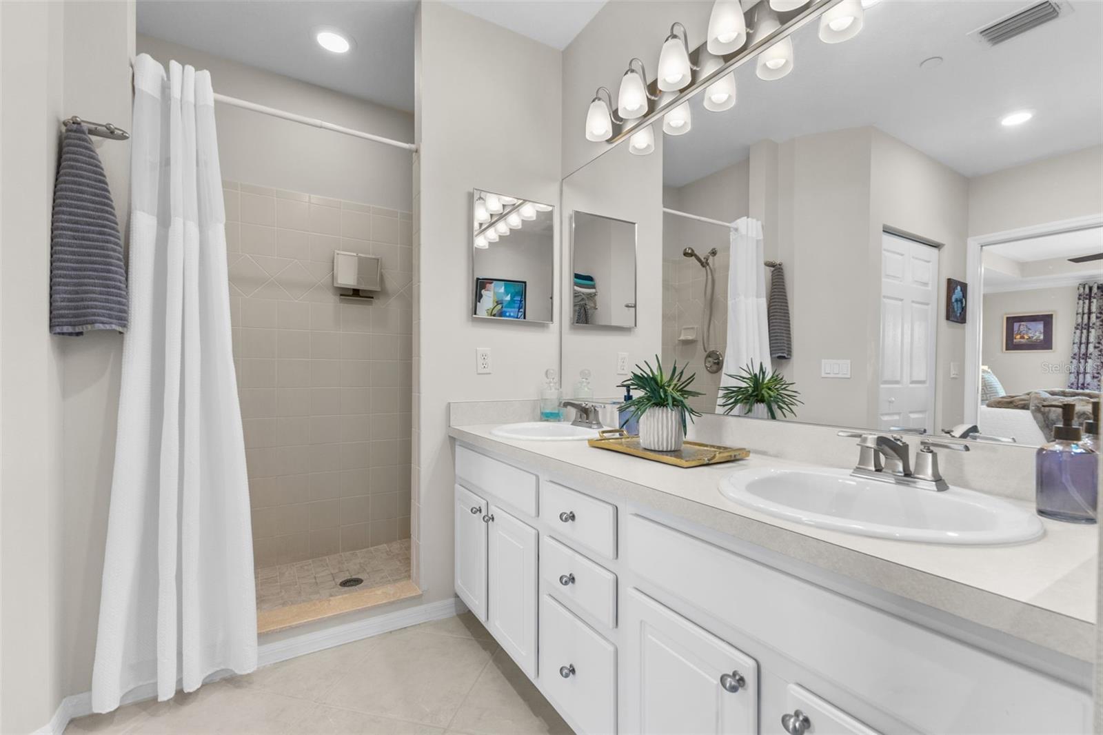 Image 29 of 45 For 7155 Boca Grove Place Place 202