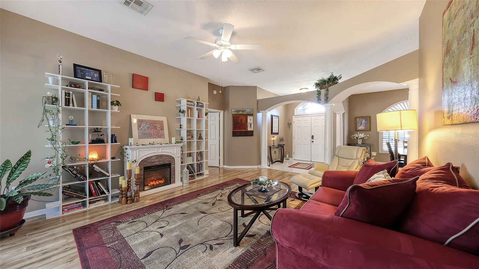 Image 11 of 64 For 7501 52nd Terrace E