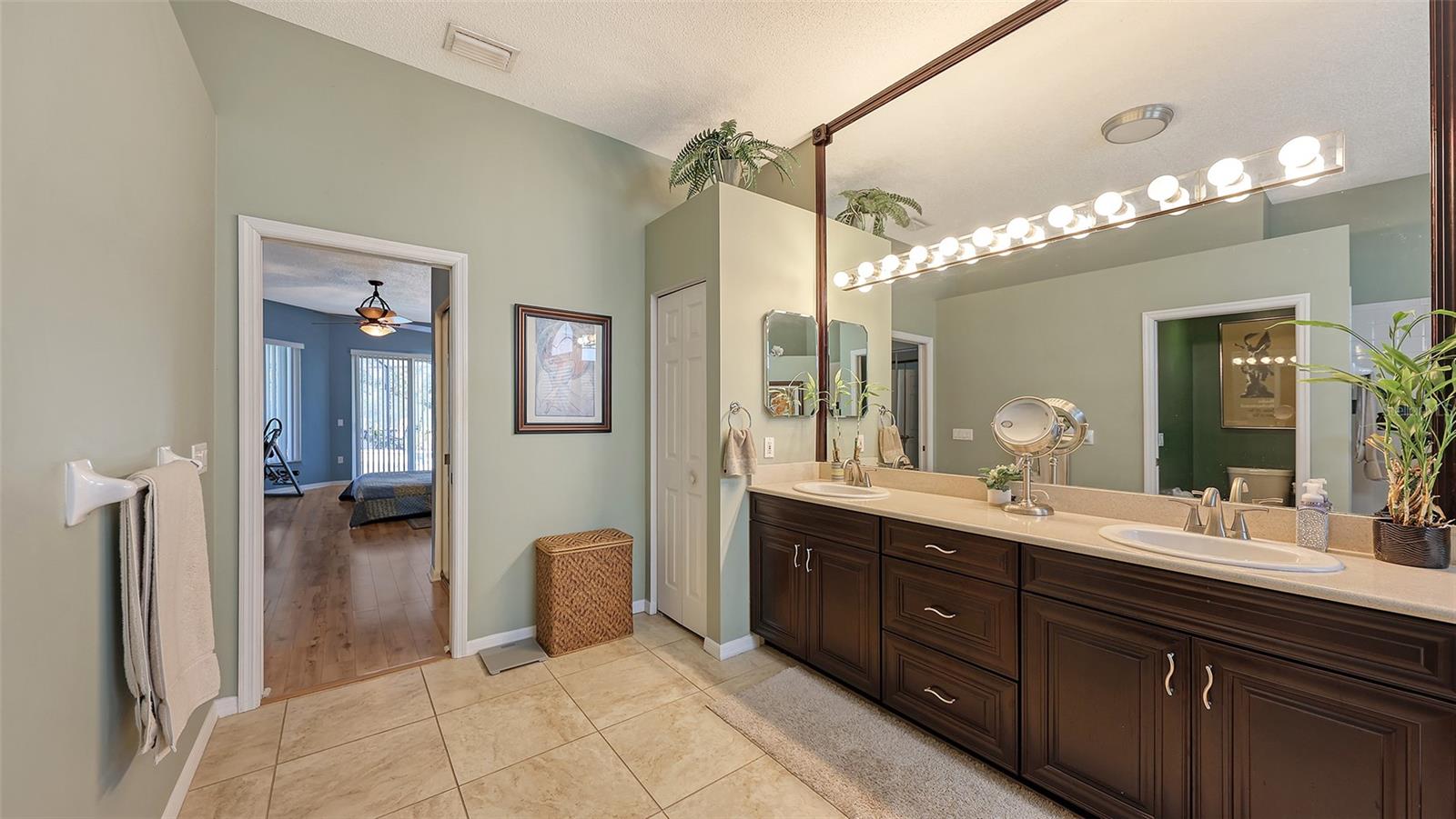 Image 26 of 64 For 7501 52nd Terrace E