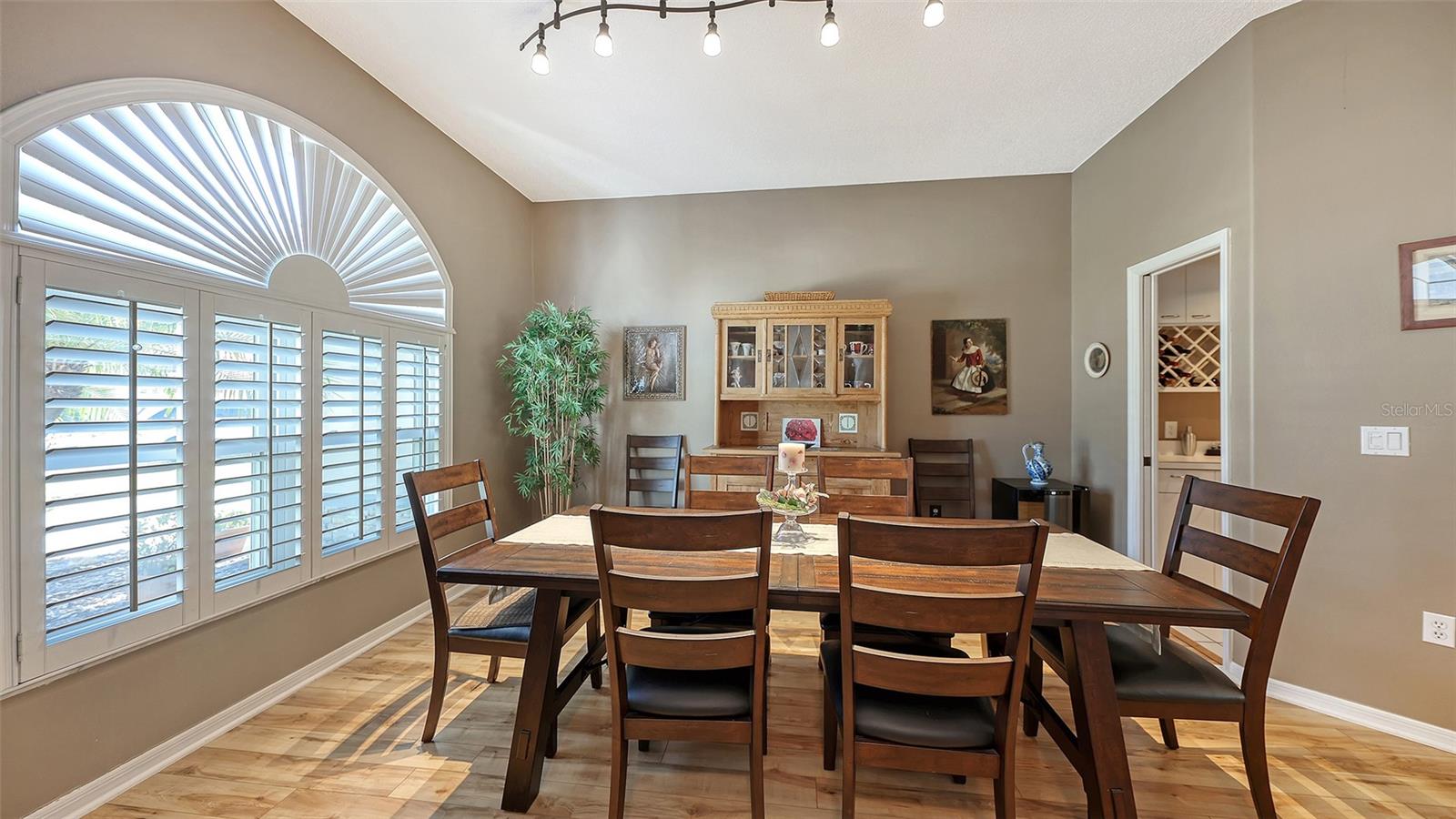 Image 7 of 64 For 7501 52nd Terrace E