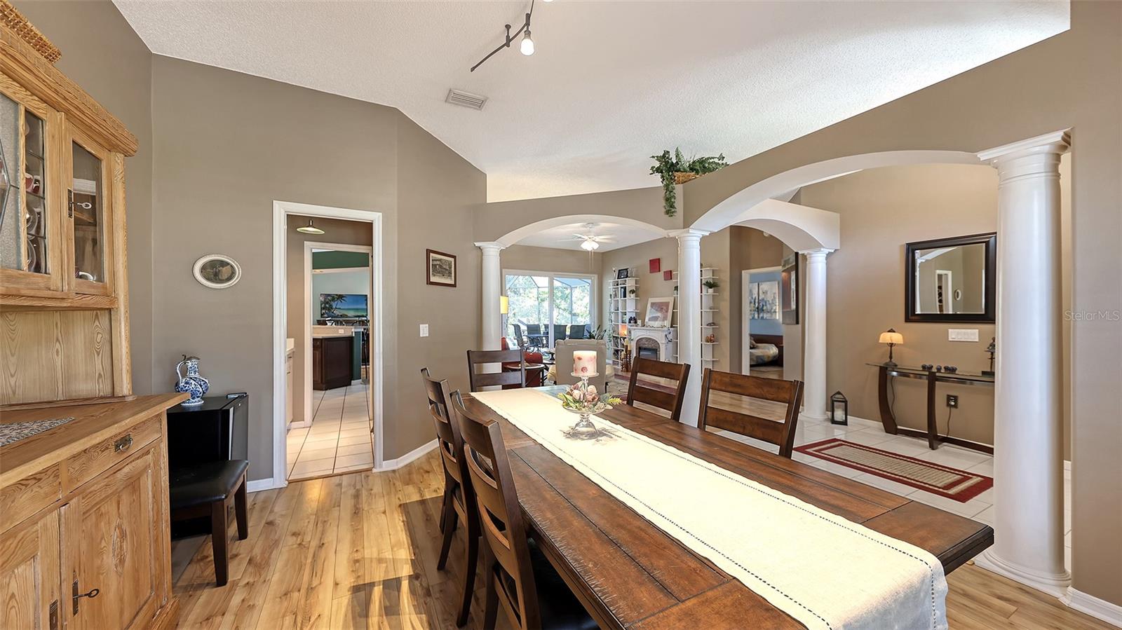 Image 8 of 64 For 7501 52nd Terrace E